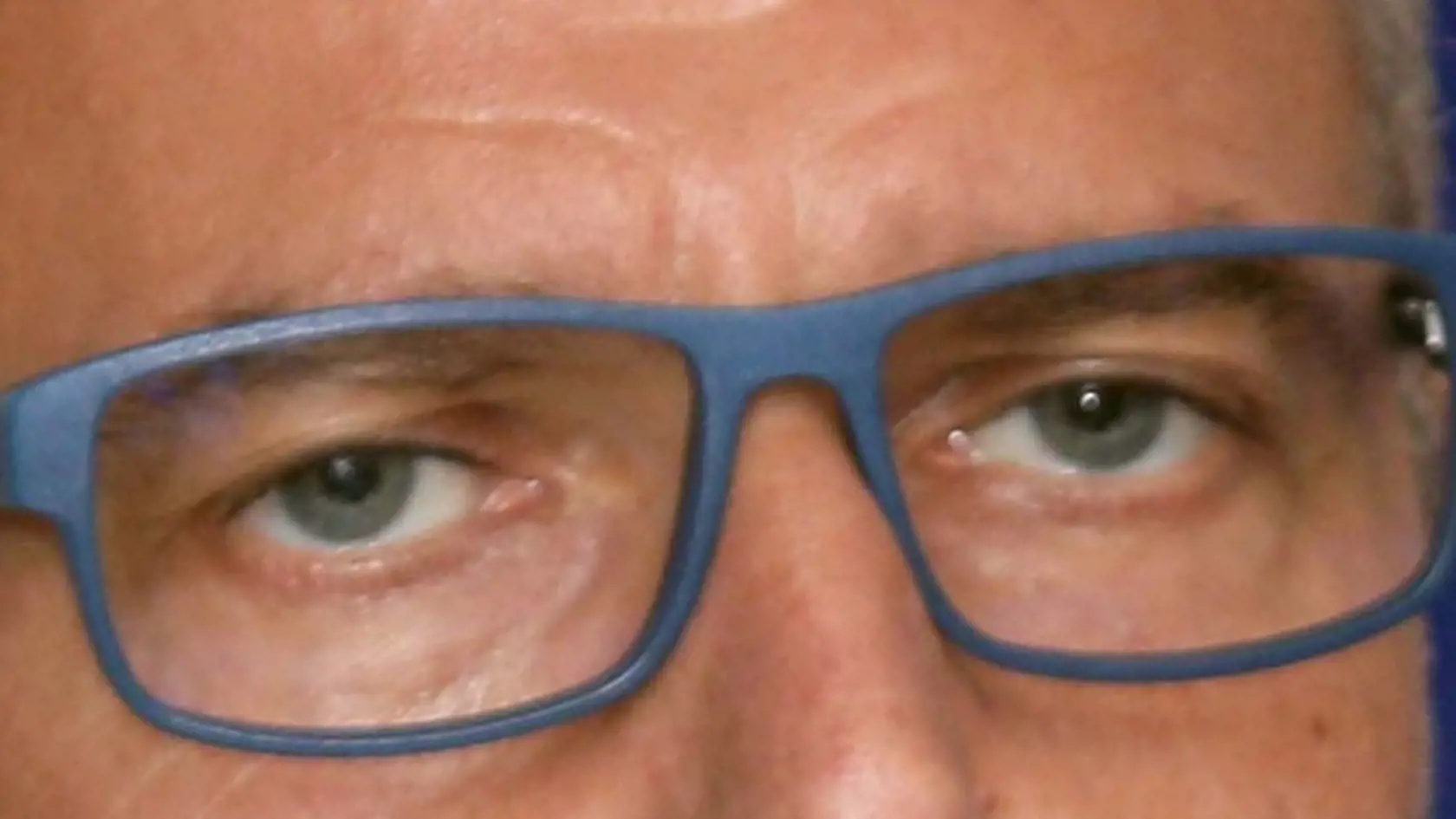 Raši nesiahol po luxusných kúskoch. nakupoval v bežnej optike.