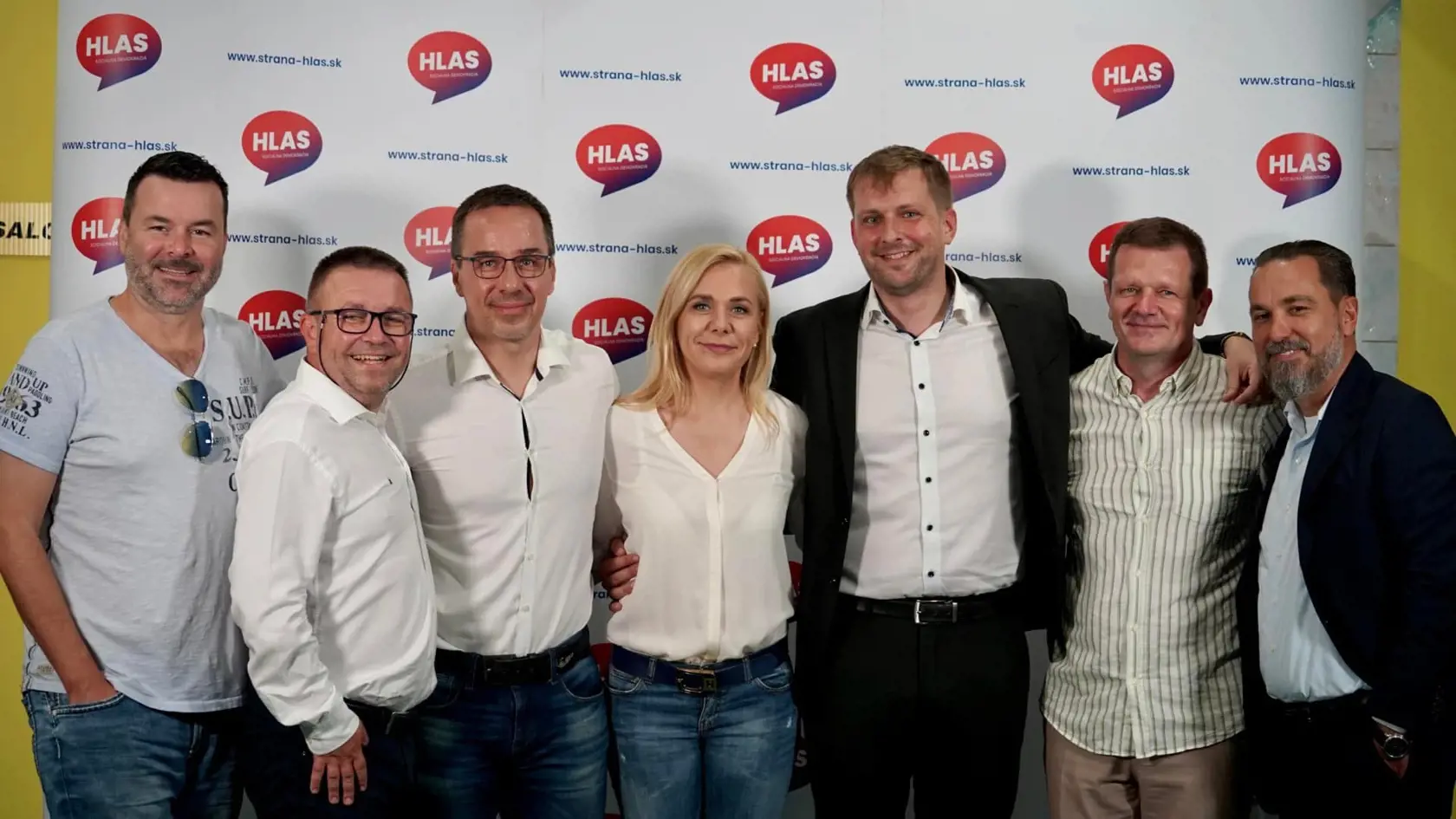 Dvaja zo štvorice "okuliarnikov", ktorí zaujali Zvolenčanku. Myslela tým Dorčáka a Tomáša.