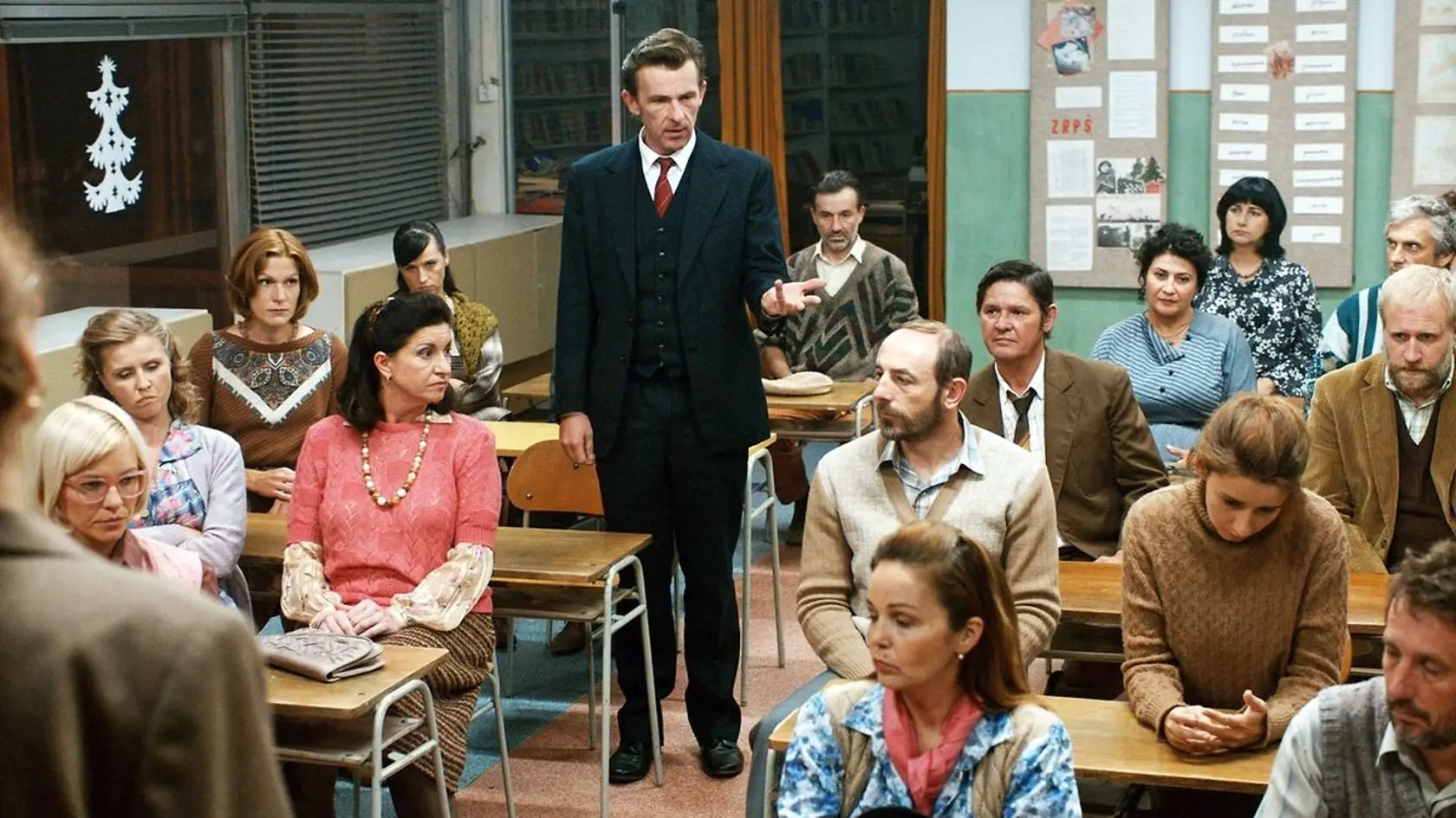 Judita Hansman vo filme Učiteľka (s korálkami na krku)