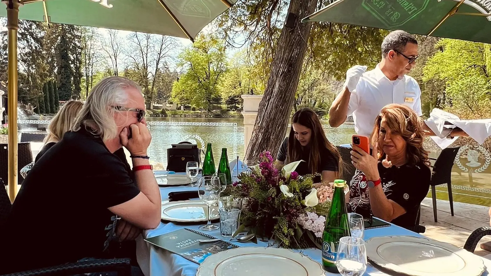 Prostredie a liečebné postupy špecialistov z kúpeľov v Rajeckých Tepliciach ohúrili Geisenovcov do takej miery, že sa sem hodlajú vrátiť. Tentoraz však súkromne.