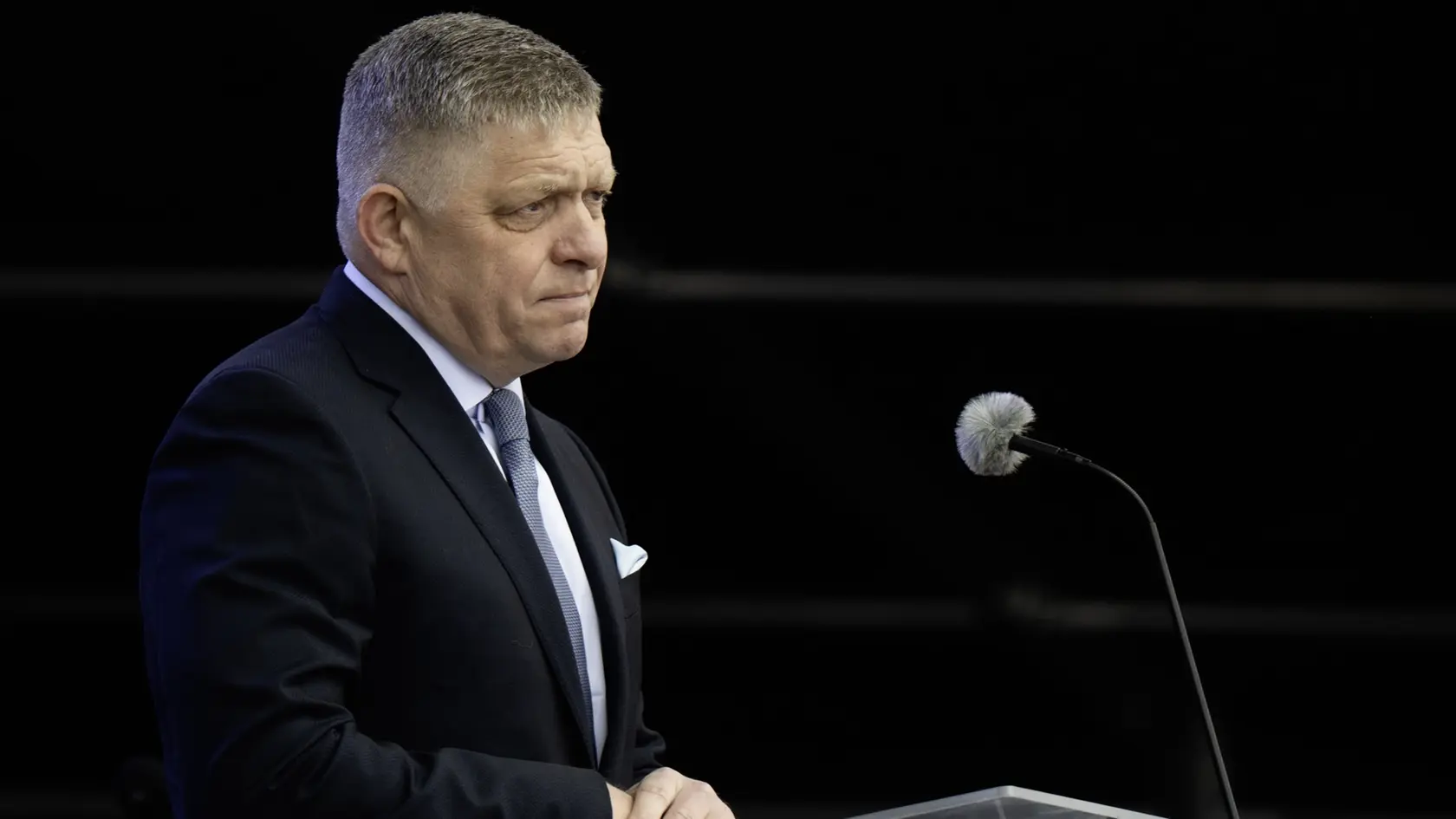 Na snímke predseda vlády SR Robert Fico (Smer-SD) sa prihovára počas celoslovenských osláv 80. výročia víťazstva nad fašizmom v Piešťanoch 8. mája 2025.