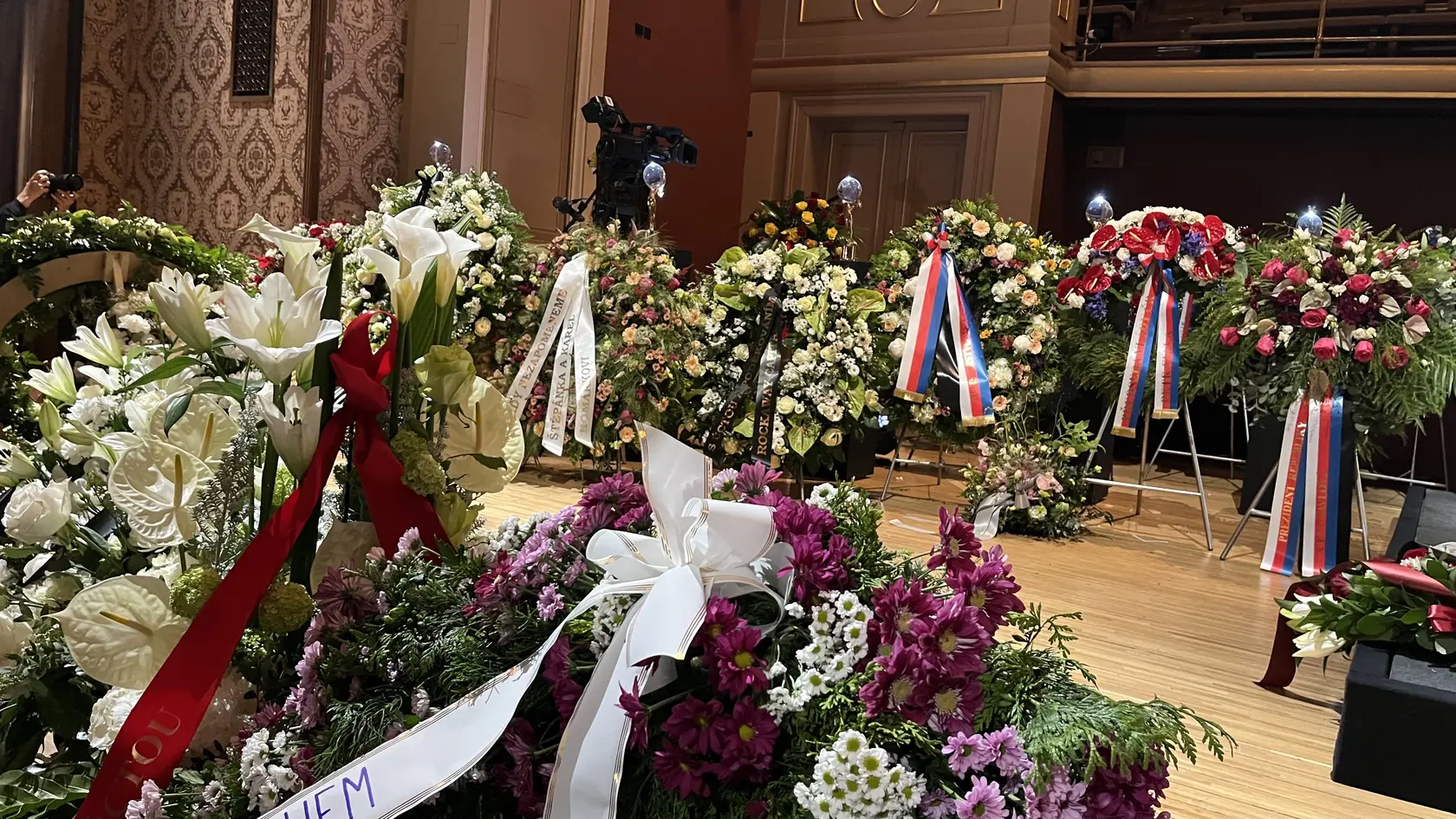 Pohreb Jiřího Bartošku v pražskom Rudolfine.