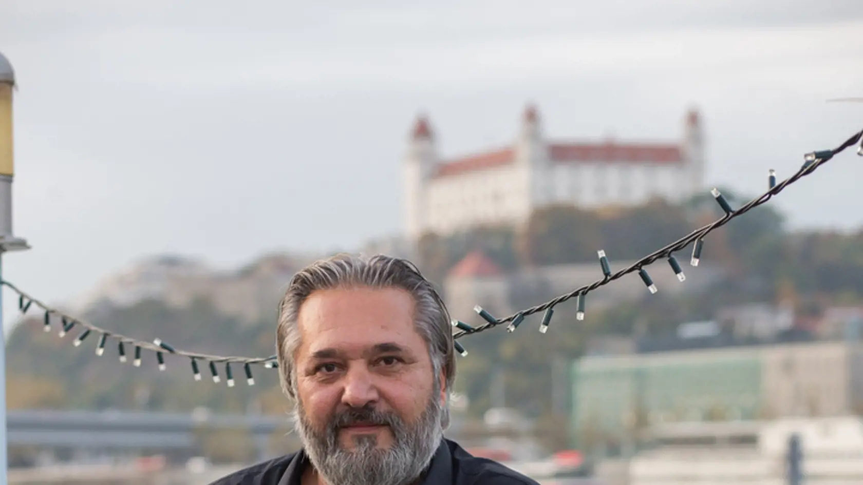 Palonderovi hektický život pred kamerou vôbec nechýba.
