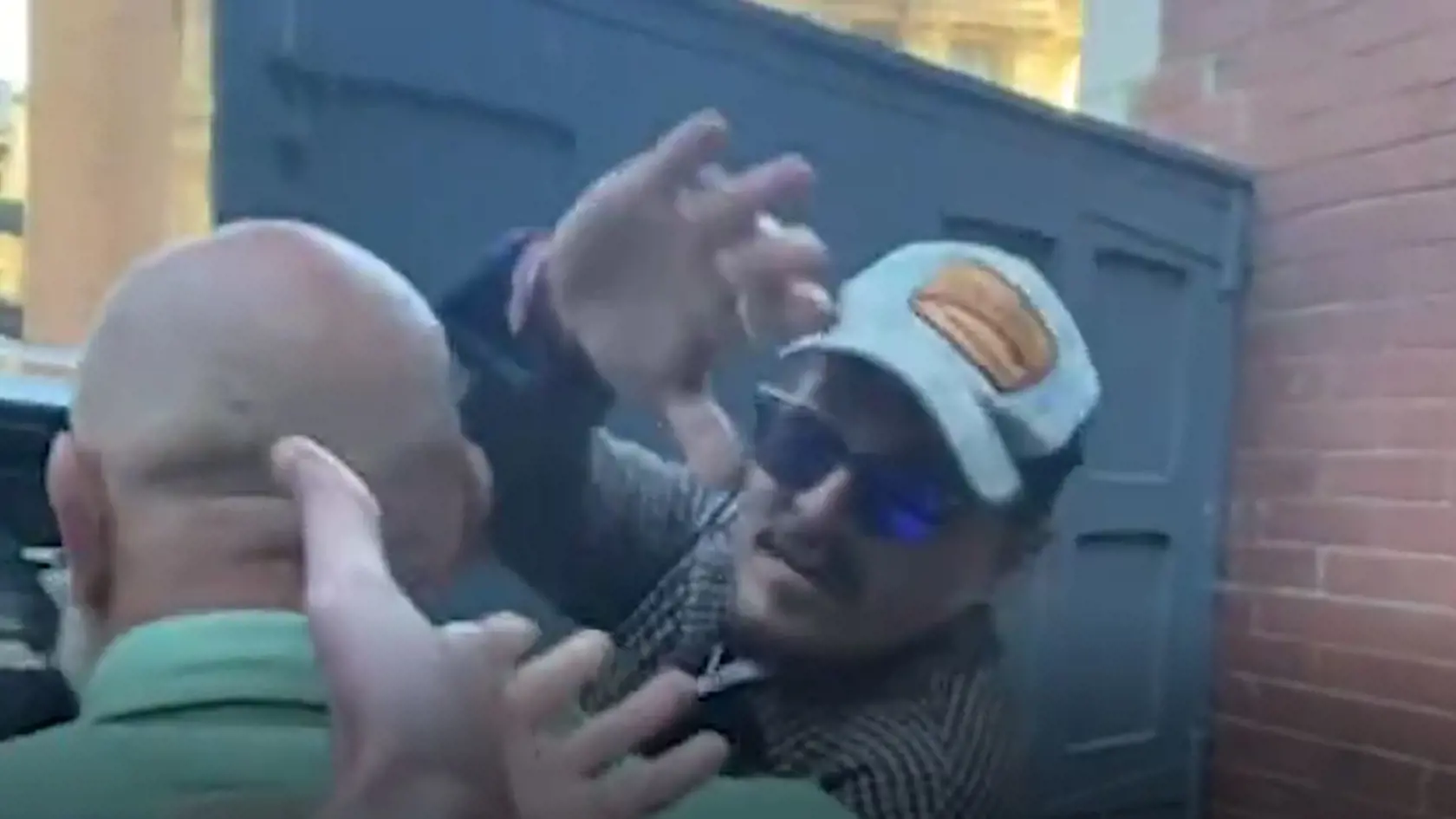 Depp si verdikt vypočul v anglickej krčme s kamarátmi pri pive.