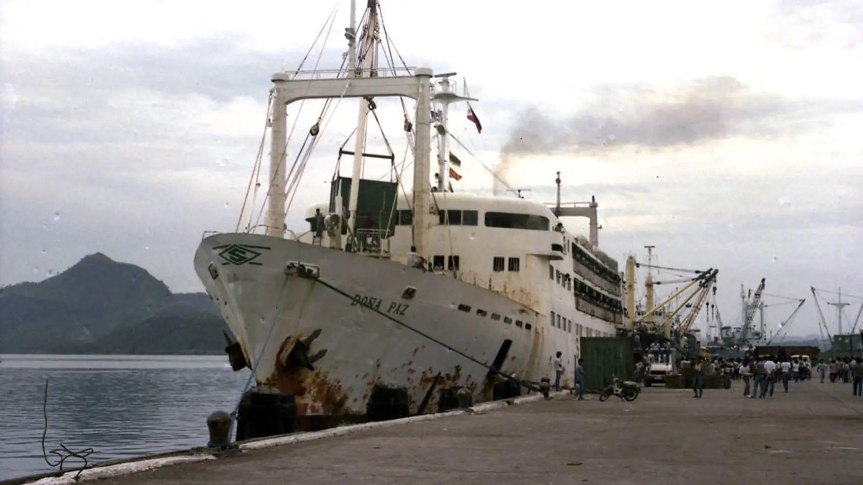 Filipínsky trajekt Doña Paz sa v roku 1987