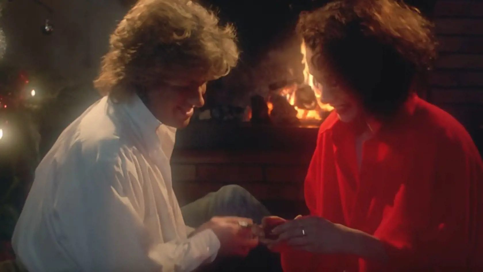 "Vlani na Vianoce som ti dal svoje srdce, na druhý deň si ho odhodila," spieva George Michael vo vianočnej klasike Wham! Last Christmas.