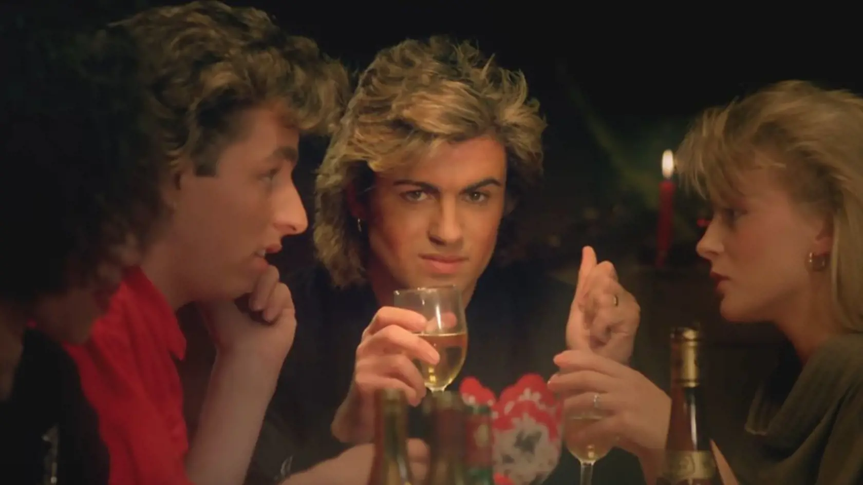 "Vlani na Vianoce som ti dal svoje srdce, na druhý deň si ho odhodila," spieva George Michael vo vianočnej klasike Wham! Last Christmas.