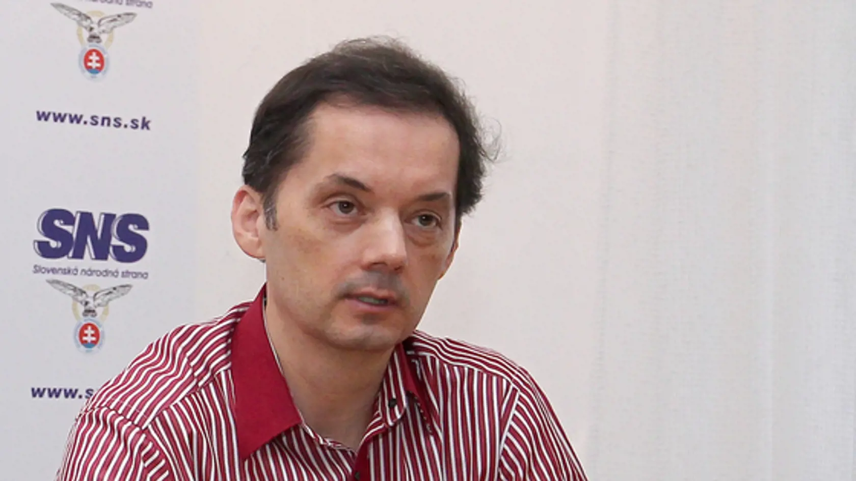 Podpredseda Slovenskej národnej strany Rafael Rafaj zrejme príde o svoju funkciu v strane.