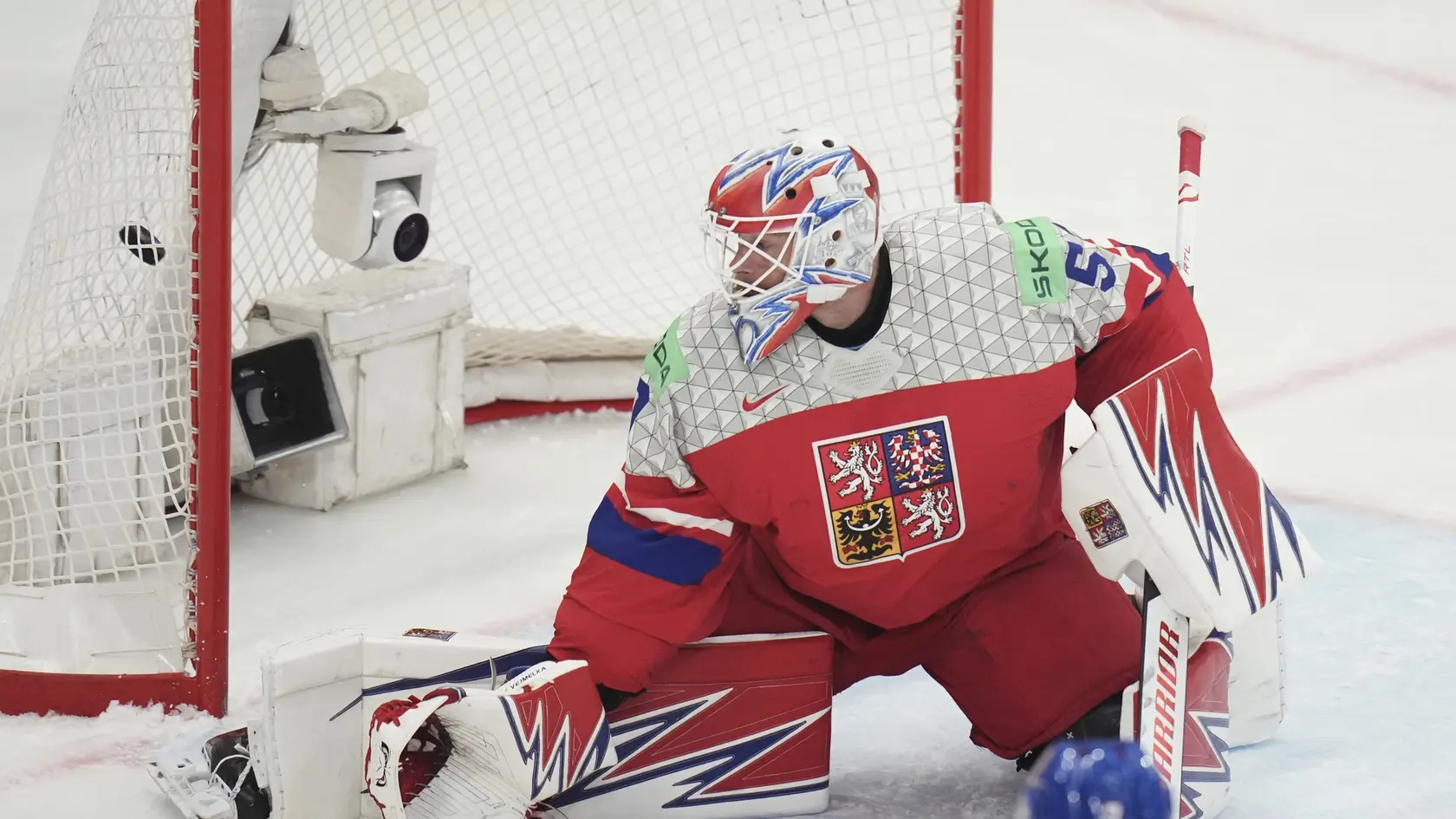 Český brankár Karel Vejmelka na MS 2025