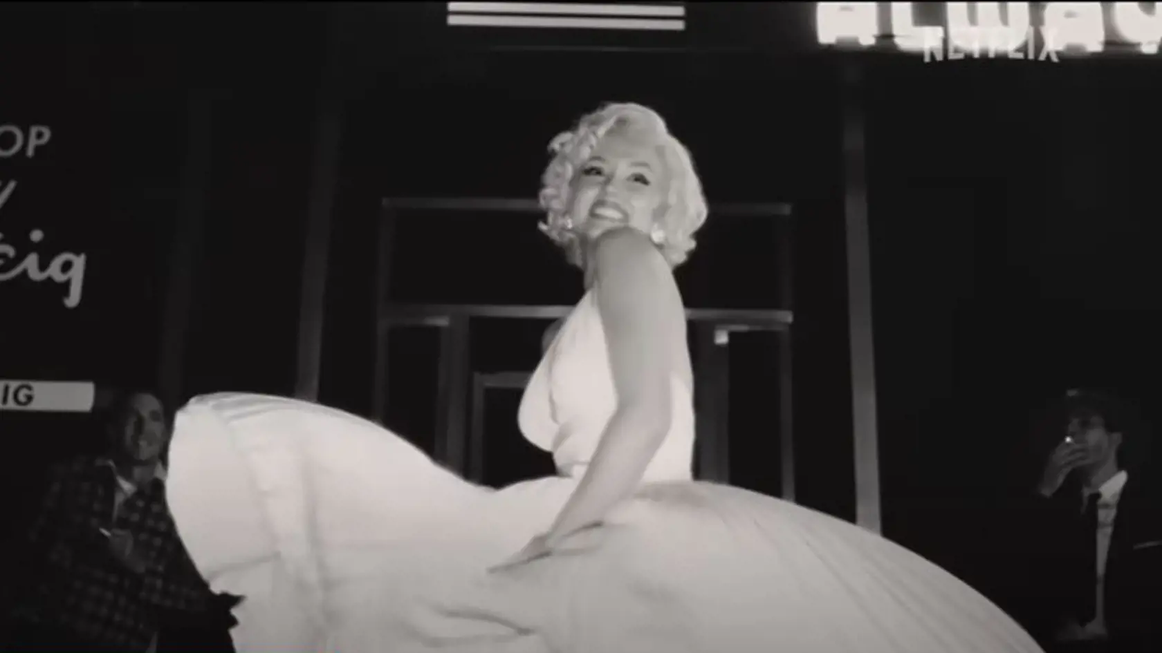 Prvý pohľad na herečku Anu de Armas, ktorá stvárnila hollywoodsku ikonu Marilyn Monroe v novom životopisnom filme Blonde od Netflixu.