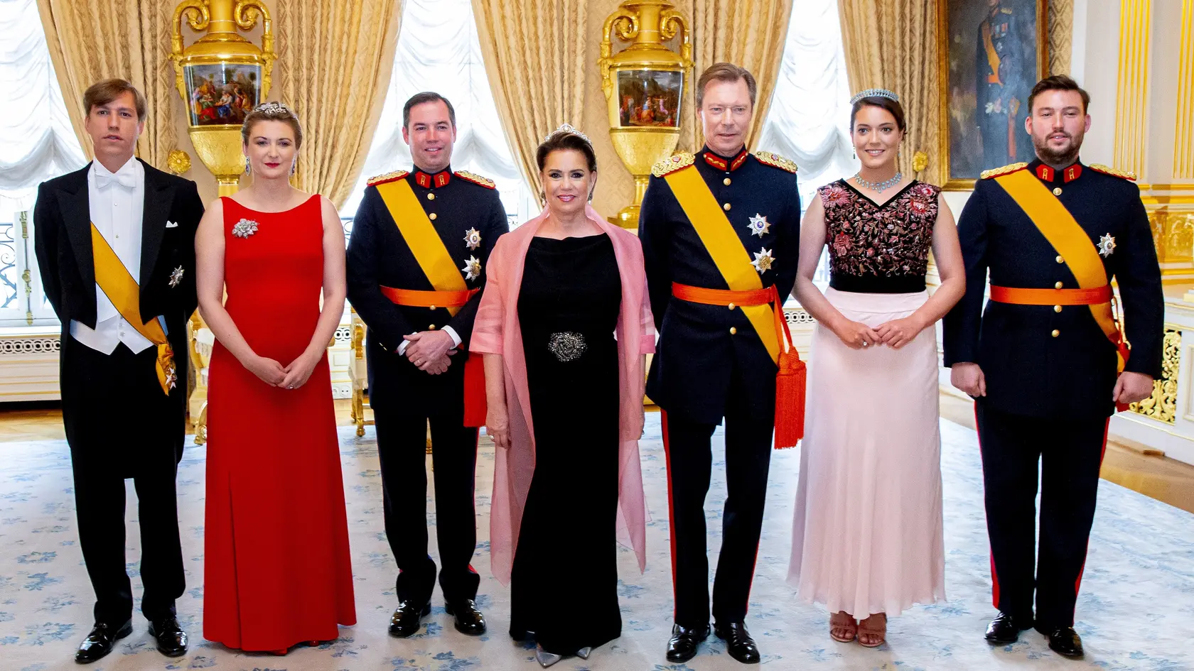 Princezná z Luxemburgu ešte minulý týždeň predstúpila pred verejnosť, aby všetkým oznámila úžasnú novinku. V kráľovskej rodine čakajú druhé bábätko! Alexandra len pár dní potom prvýkrát ukázala aj tehotenské bruško.