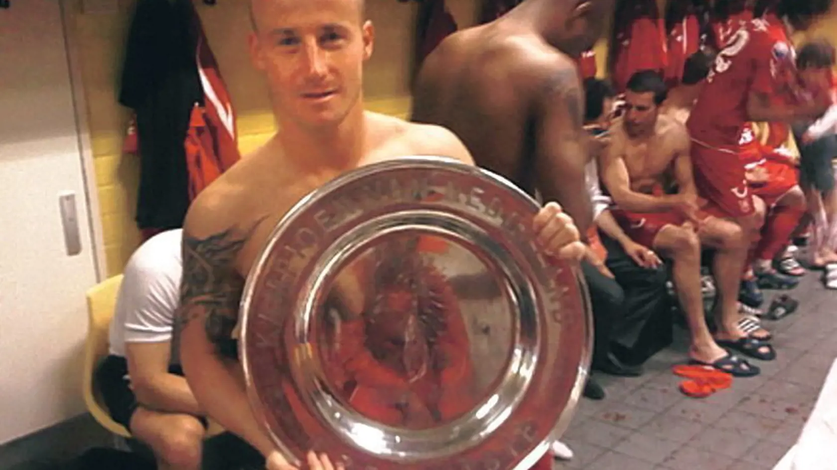 Miňo s trofejou pre majstra holandskej ligy