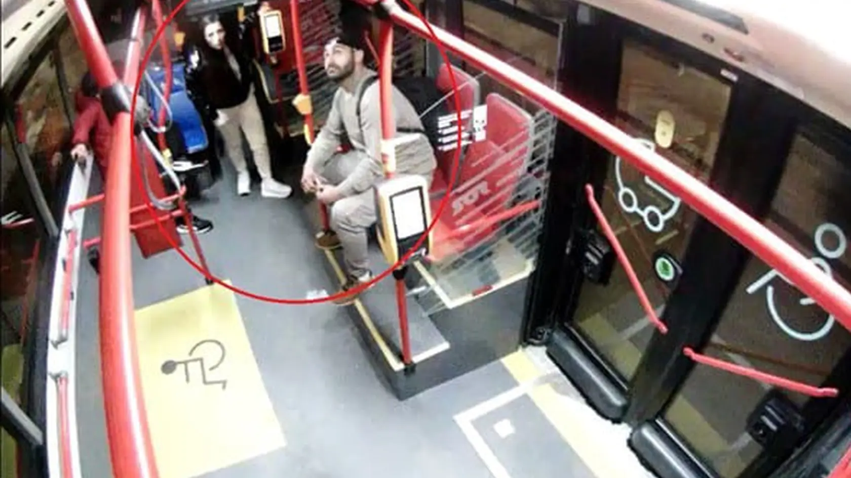 Spoznávate muža a ženu na fotografii?