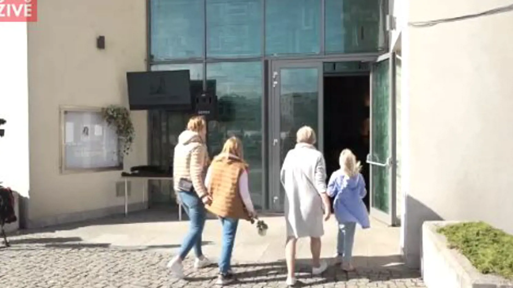 Posledná rozlúčka s Patriciou Janečkovou (†25), ktorá podľahla rakovine prsníka.
