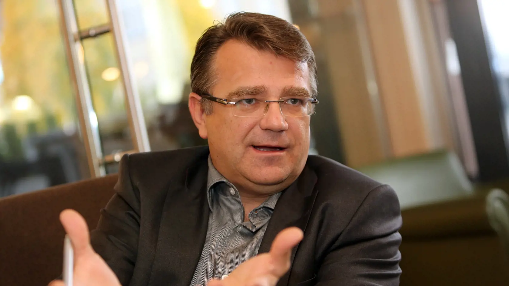 Všetku svoju energiu vkladá do reštartu strany.