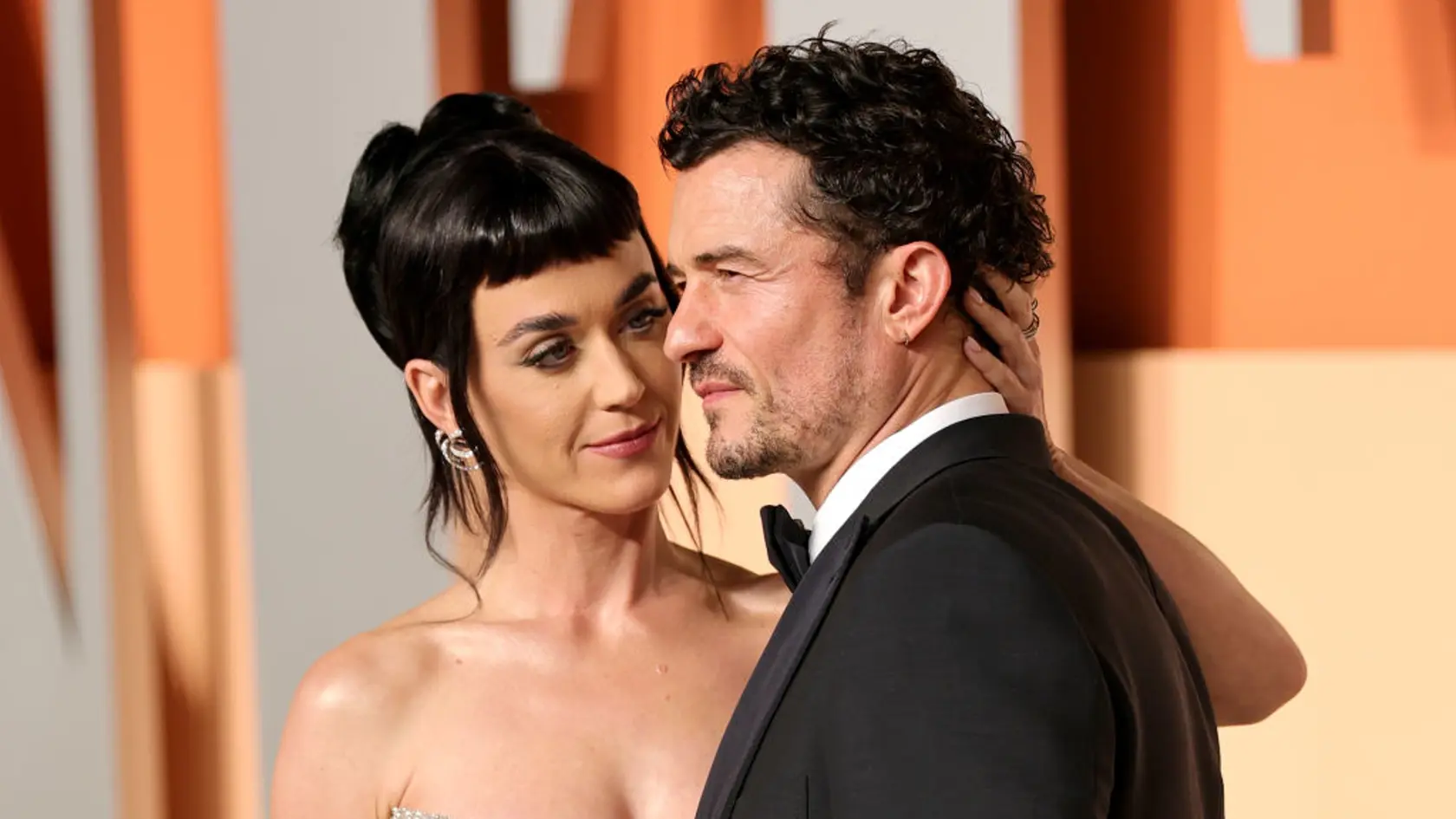 Katy Perry mala kedysi krivky, no poriadne schudla. Pomohol jej s tým Orlando Bloom, jedia a cvičia rovnako.