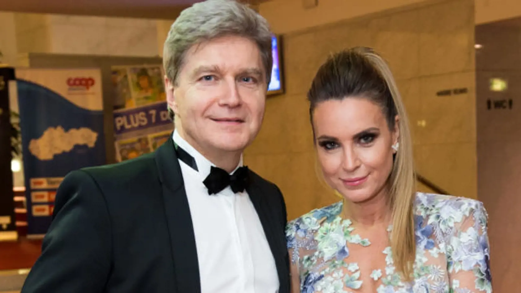 Moderátorka Erika Judínyová oslavuje 50-ku. Takto išiel čas s tvárou markizáckej Smotánky. S manželom Števom Skrúcaným.