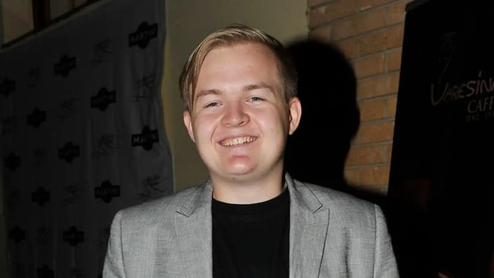 Artur sa nevie s reakciami ľudí vyrovnať.