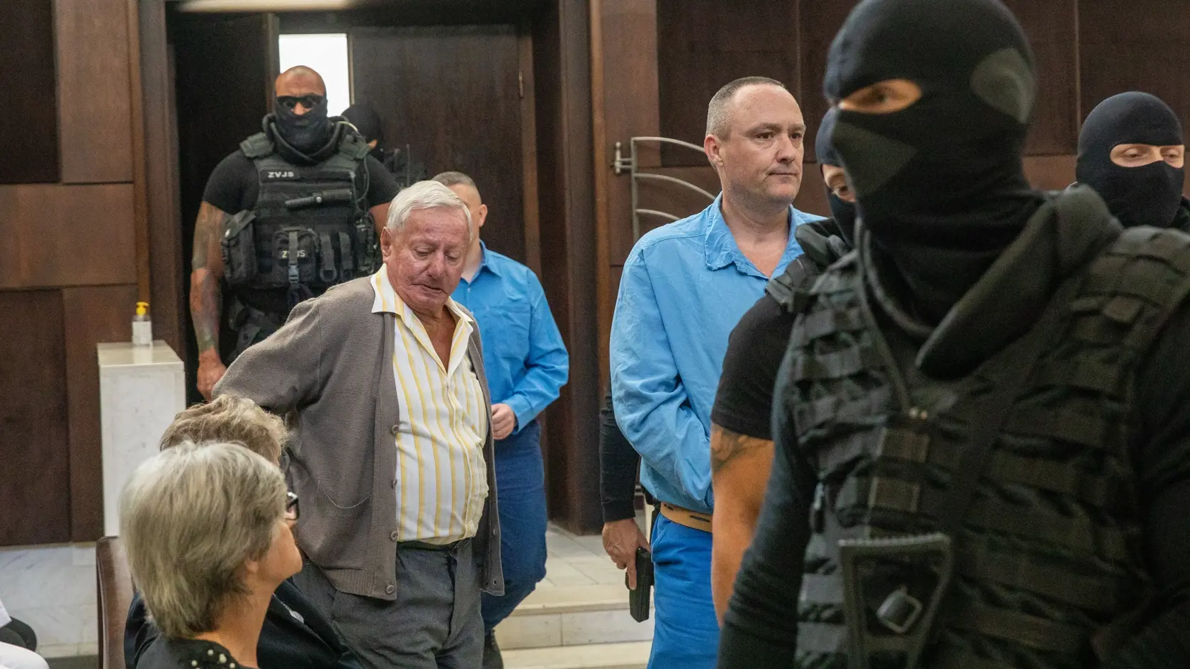 Na snímke je verejné pojednávanie v prípade odvolania starostu  Dolného Chotára Františka Doru st, Františka Doru ml, Ladislava Alfoldiho a Rolanda Szamaranského. Na fotke je Roland Szamaranský.