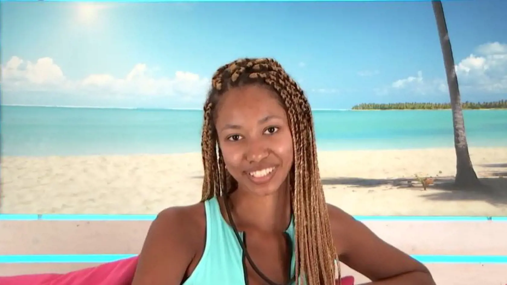 Aicha z Love Island bez mejkapu.