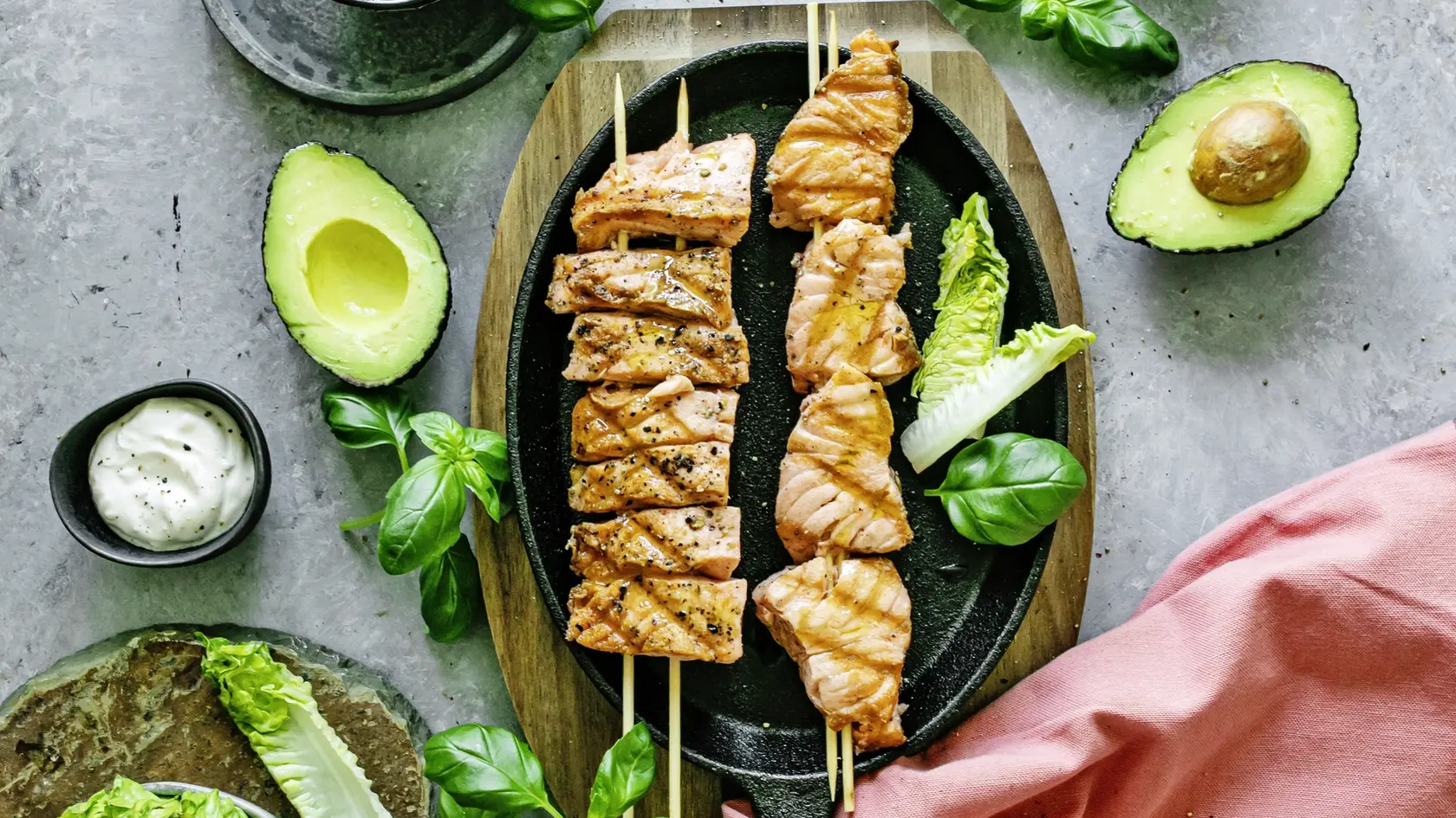 Lososový kebab s dipom