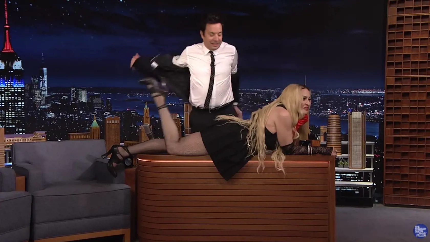 Madonna sa v talk show poriadne odviazala.