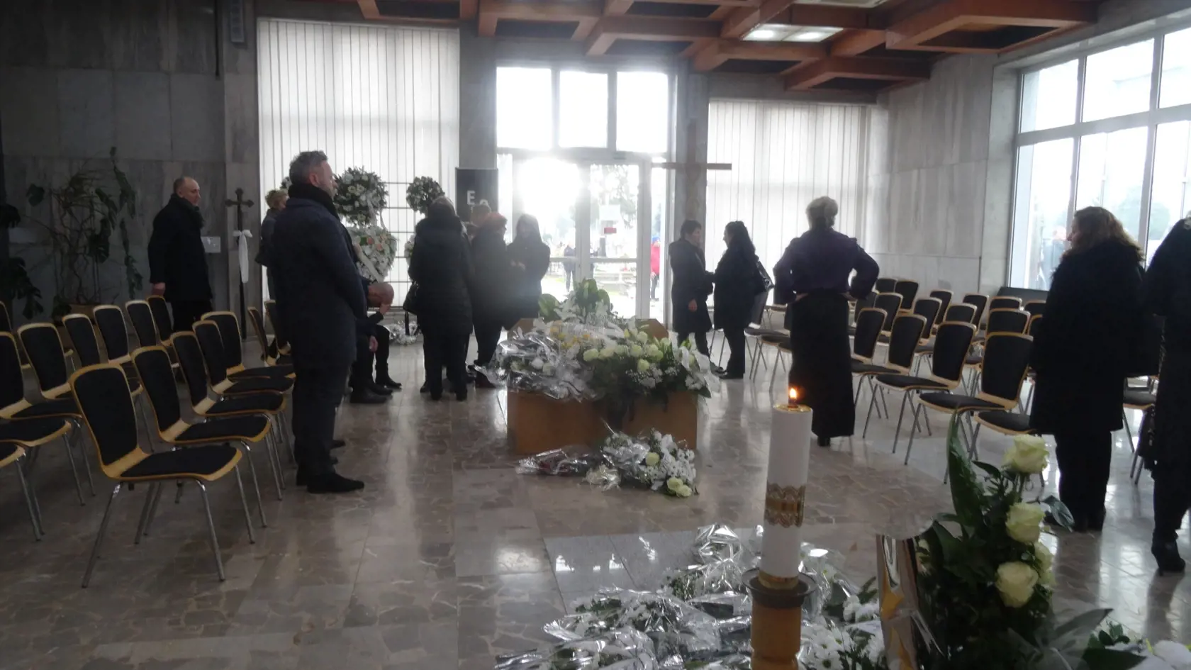 Posledná rozlúčka sa uskutočnila v obradnej sieni domu smútku v Michalovciach