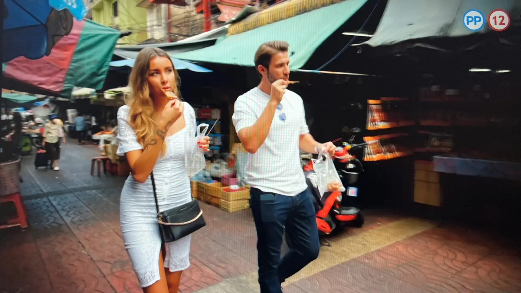 ,,Keď som išla s Tomášom do Bangkoku, tak to bolo nielen prvýkrát v Thajsku, ale aj v celej Ázii, takže to bol pre mňa kultúrny šok," Petrana.
