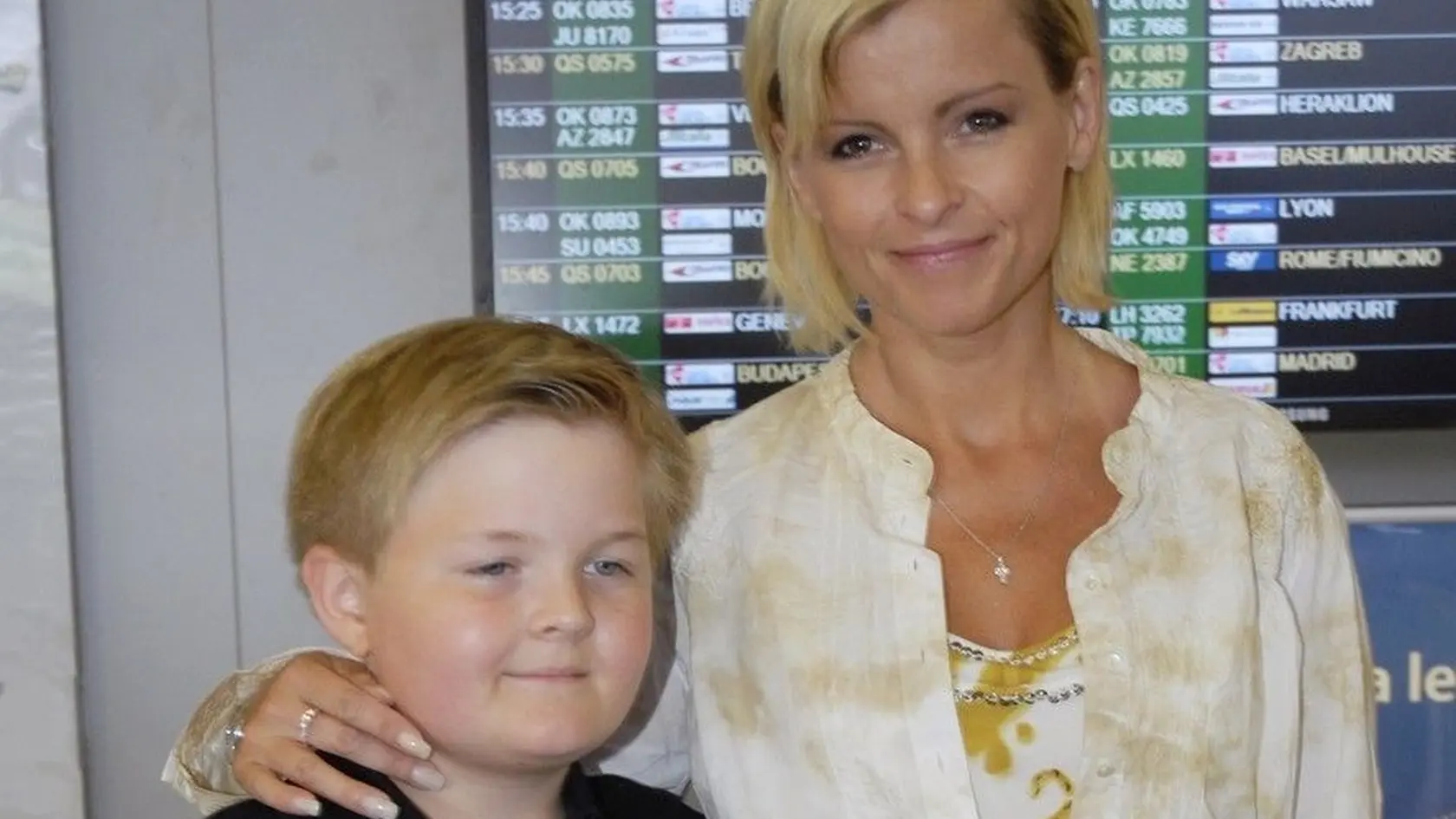 Iveta Bartošová so synom Arturom v roku 2008.