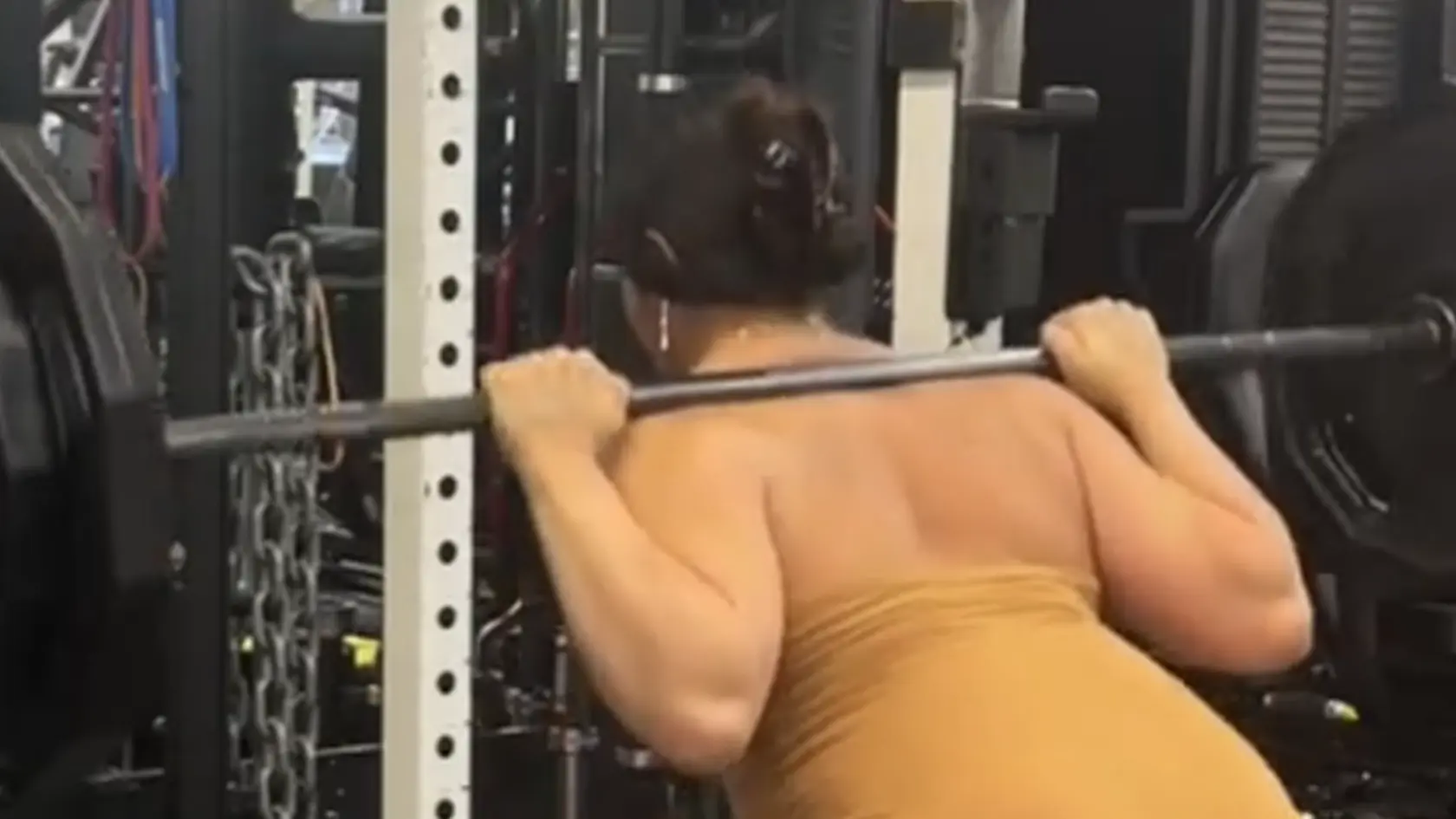 Kareena schytala vlnu kritiky za svoje fitness oblečenie.