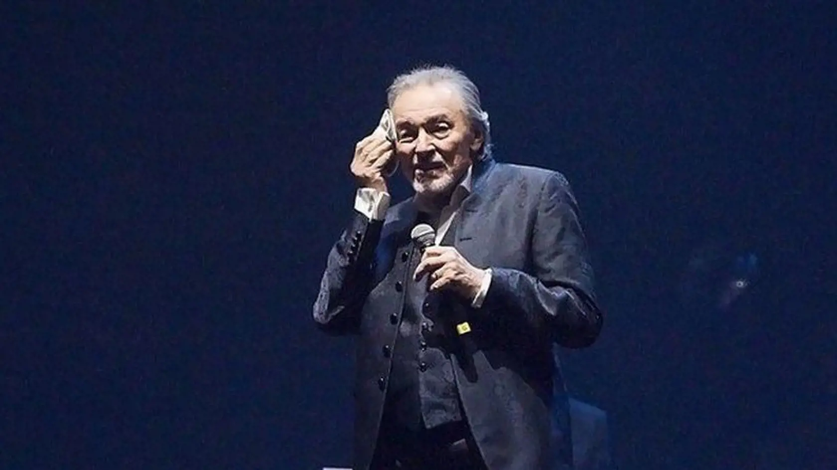 Spevák Karell Gott naždy odišiel do speváckeho neba
