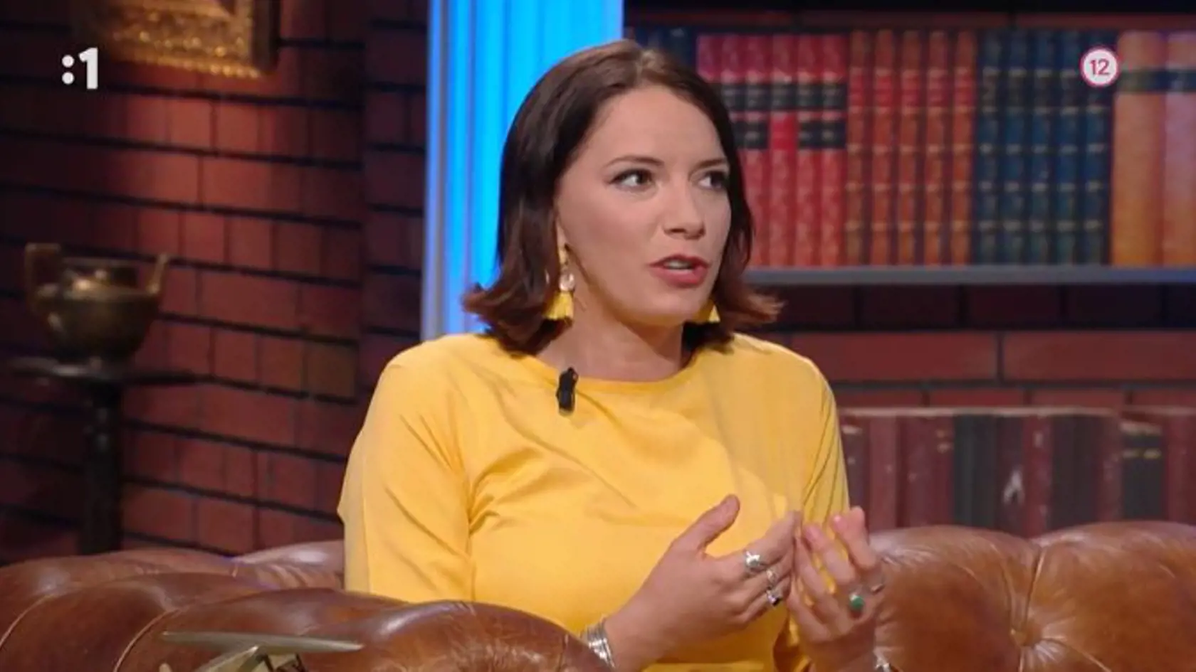 Dorota Nvotová šokovala Petra Marcina, keď mu zrazu v relácii ukázala oba prostredníky. Hudobníčka mu tým odpovedala na otázku, že mala kedysi zlomené dva prsty.