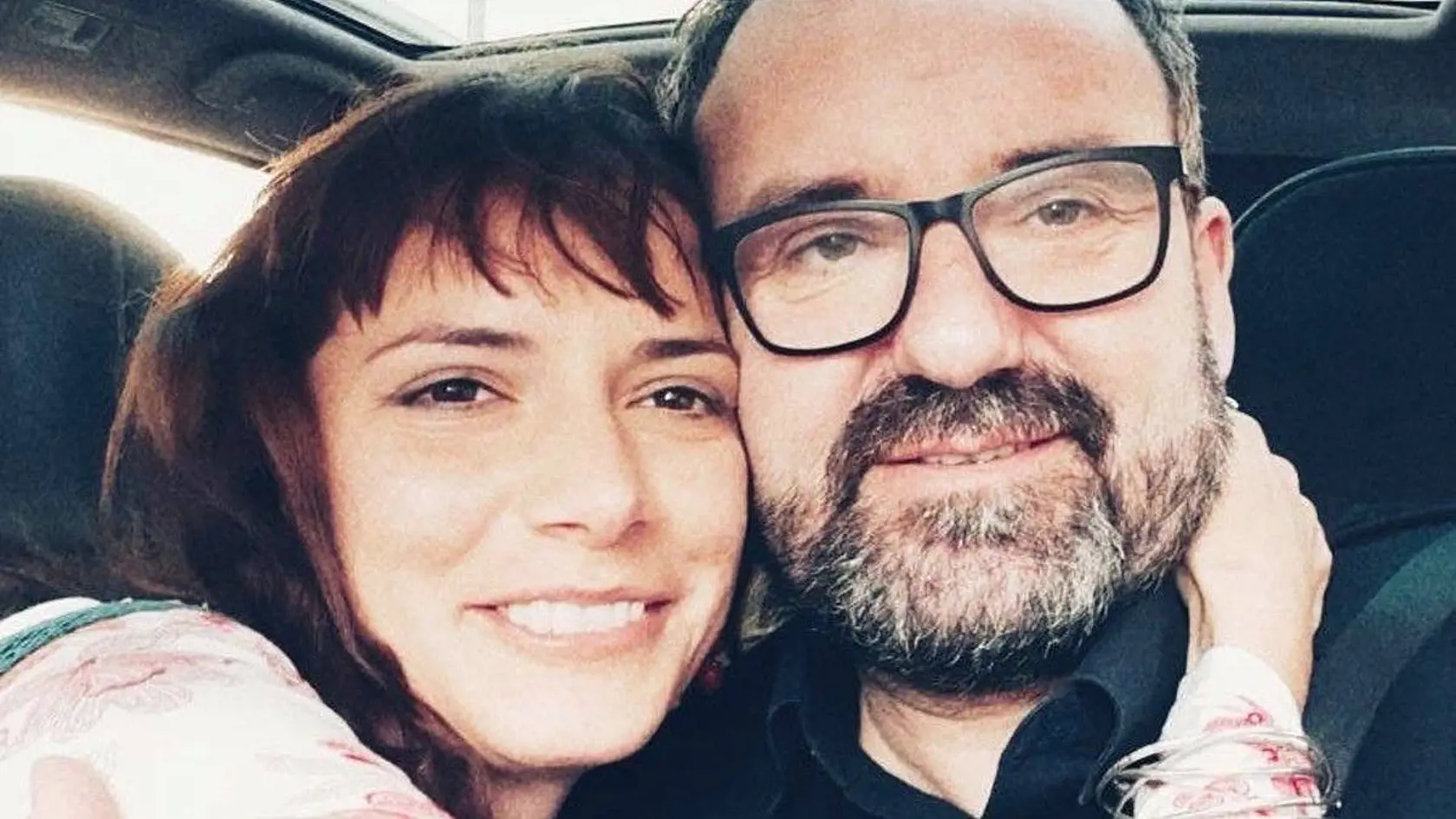 Nvotová bola už trikrát vydatá, no všetky tri manželstvá jej stroskotali. Istý čas randila aj s bývalým partnerom prezidentky Zuzany Čaputovej - muzikantom a fotografom Petrom Konečným (55). Dvojica sa však po dvoch mesiacoch rozišla.