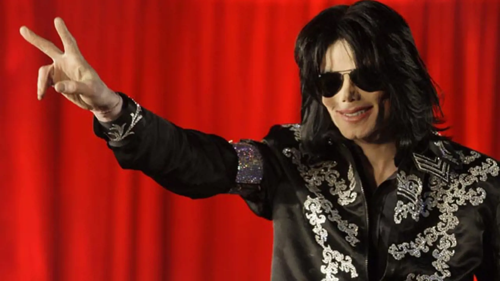 Michael Jackson bol pochovaný na cintoríne Forest Lawn Memorial Park, ktorý je od Los Angeles vzdialený viac než 5 kilometrov.