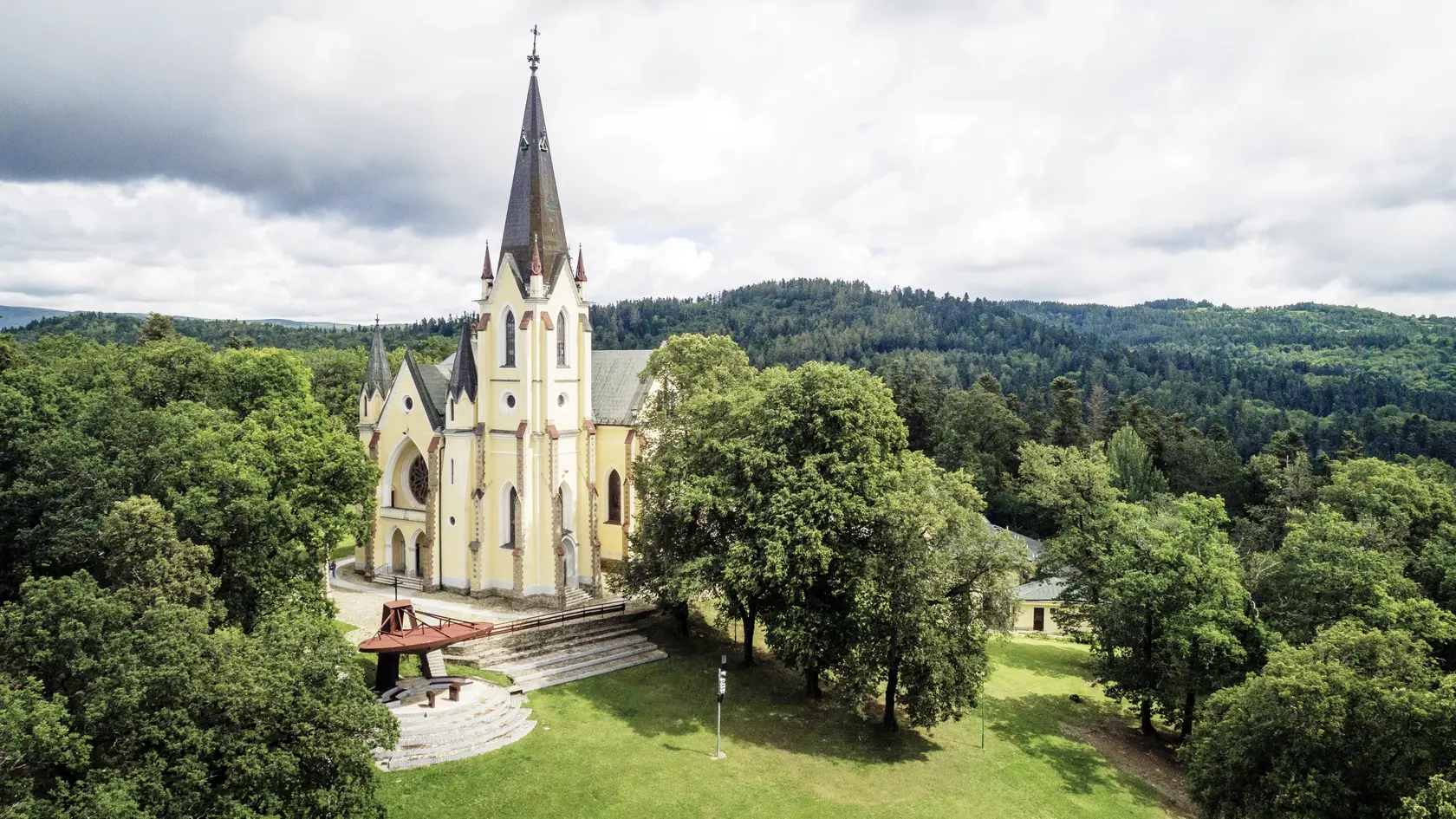 Bazilika Navštívenia Panny Márie na Mariánskej hore v Levoči je unikátna.