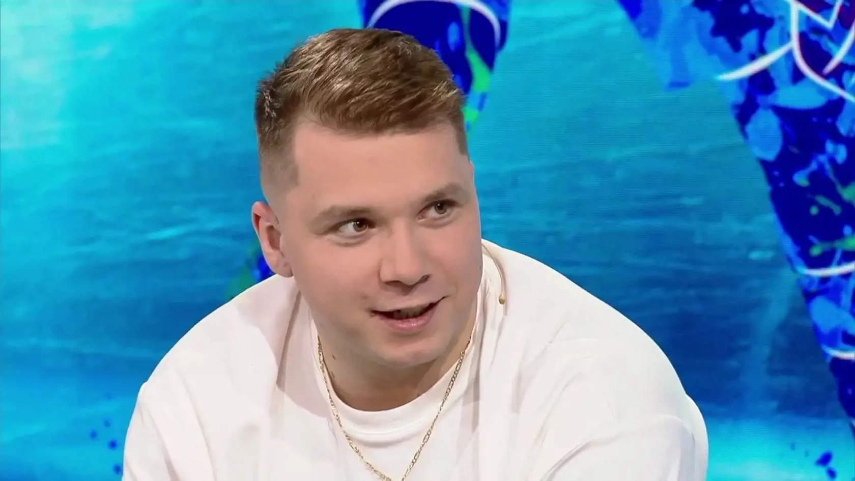 V máji, počas majstrovstiev sveta v hokeji, bol ešte v televíznej relácii Citronáda.
