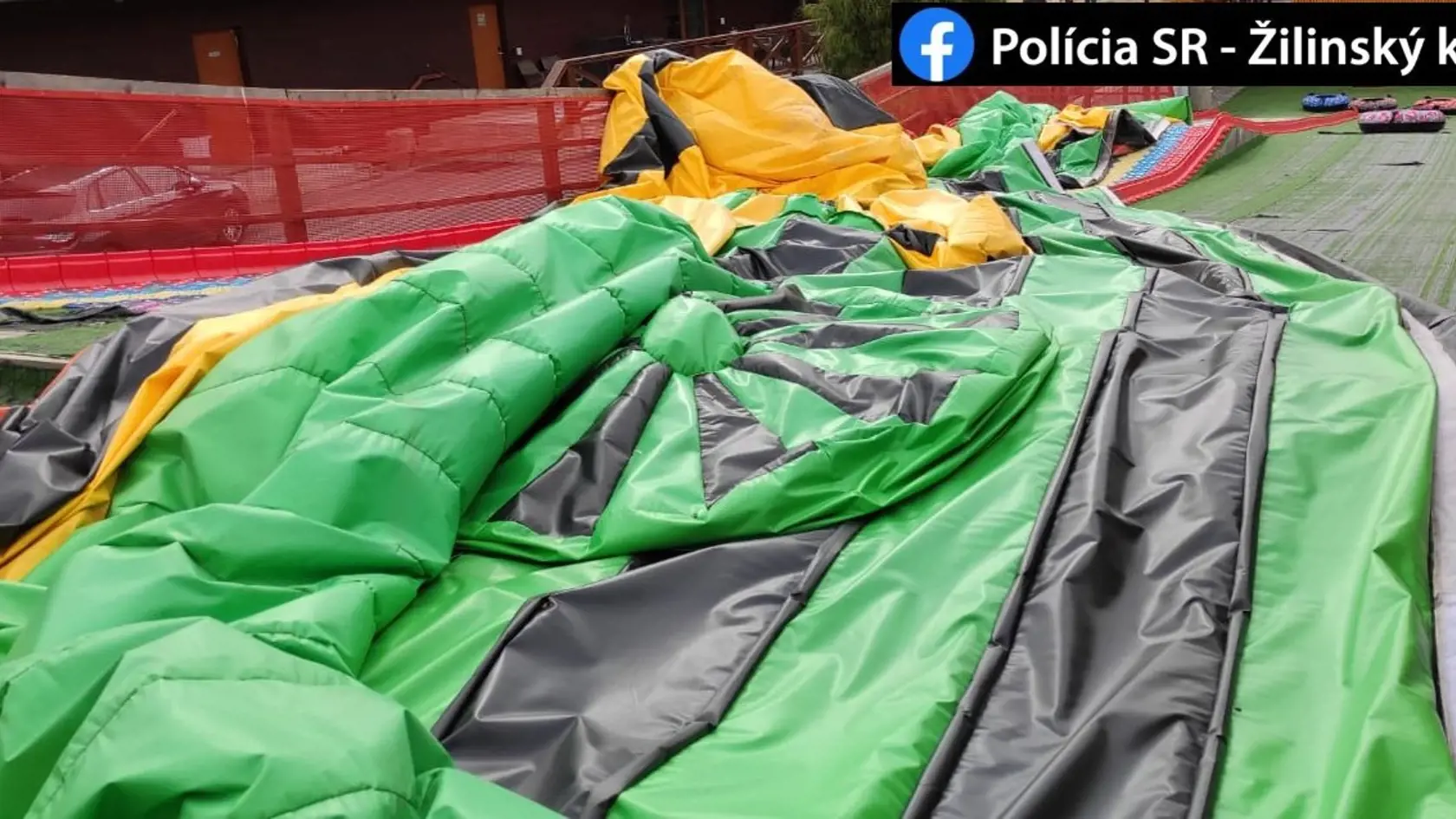 Odborník predpokladá, že skákací hrad nebol dobre ukotvený.