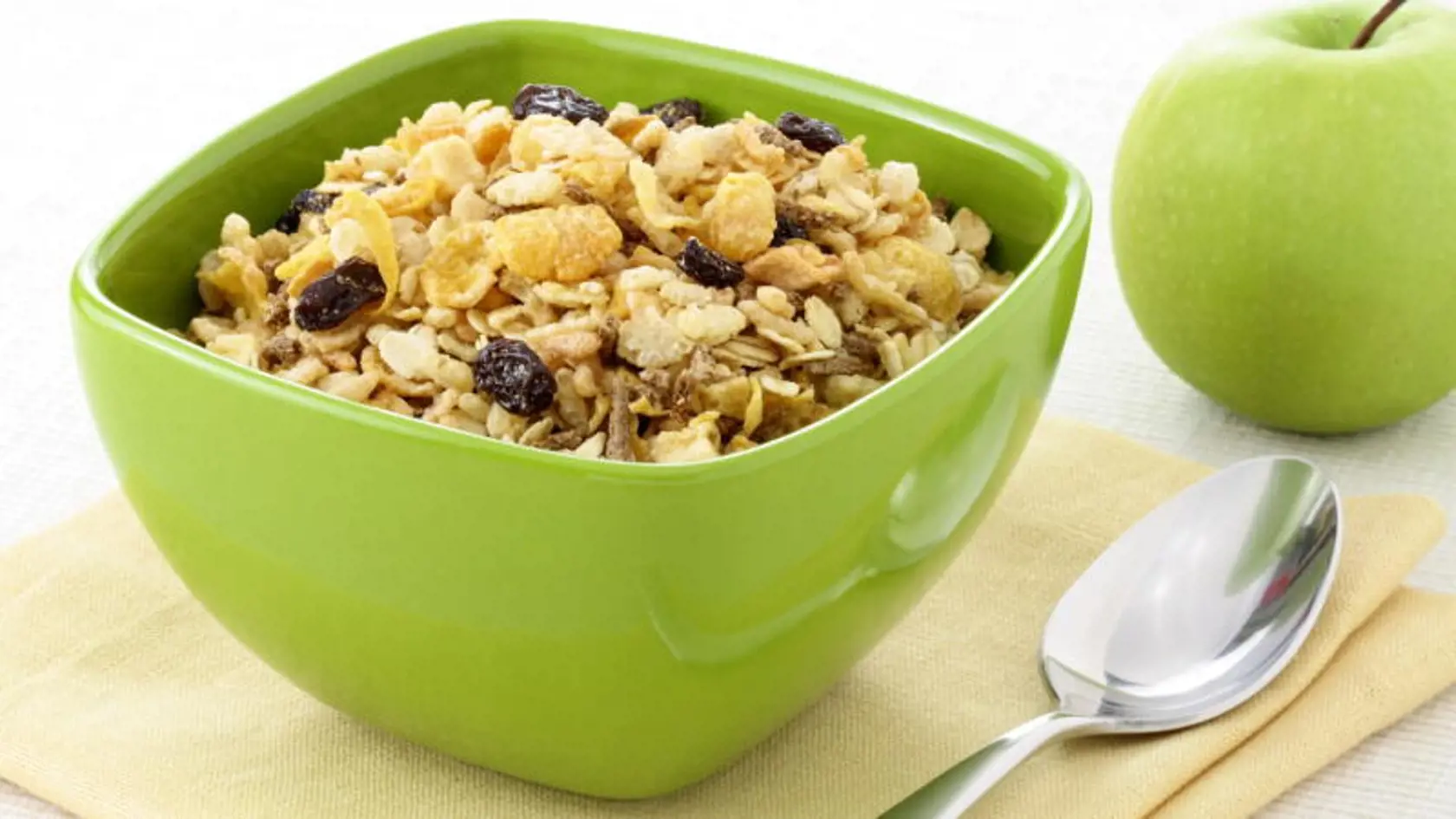 8.Raňajkové cereálie a granola