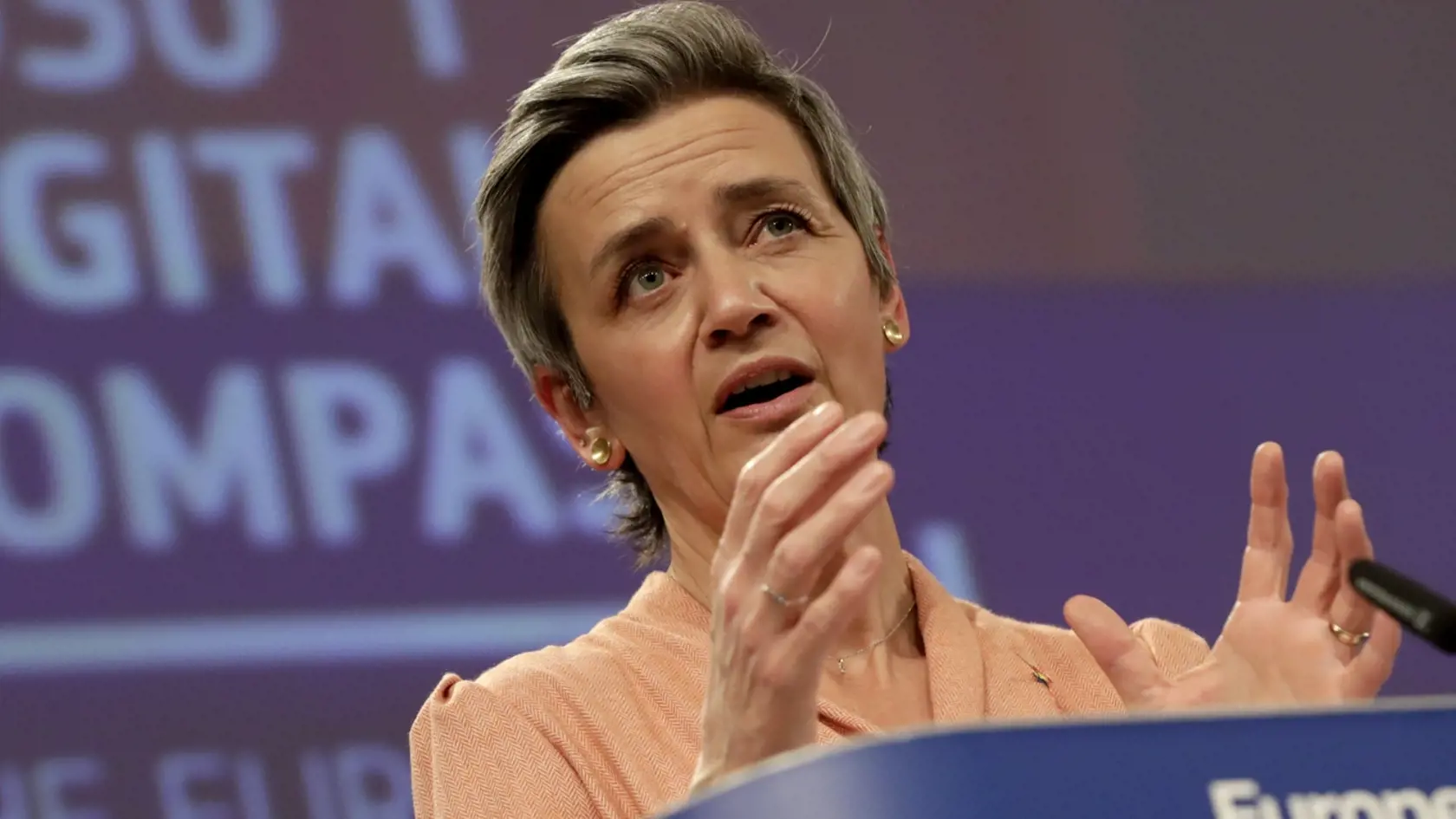 Margrethe Vestagerová: EÚ chce vyrábať 20 % svetovej produkcie polovodičov a mať kvantový počítač.