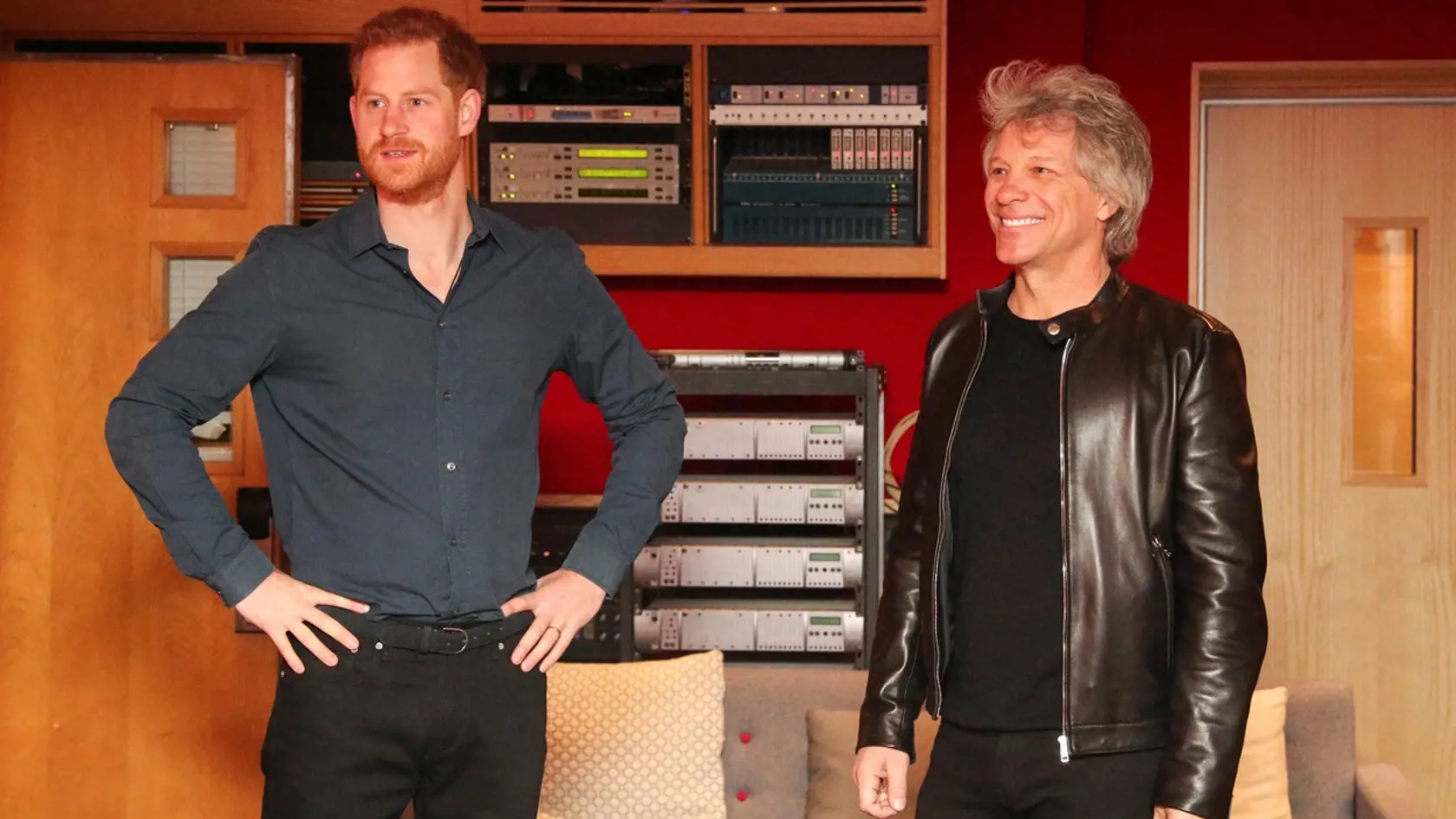 Princ Harry a Bon Jovi pracujú na spoločnej pesničke.