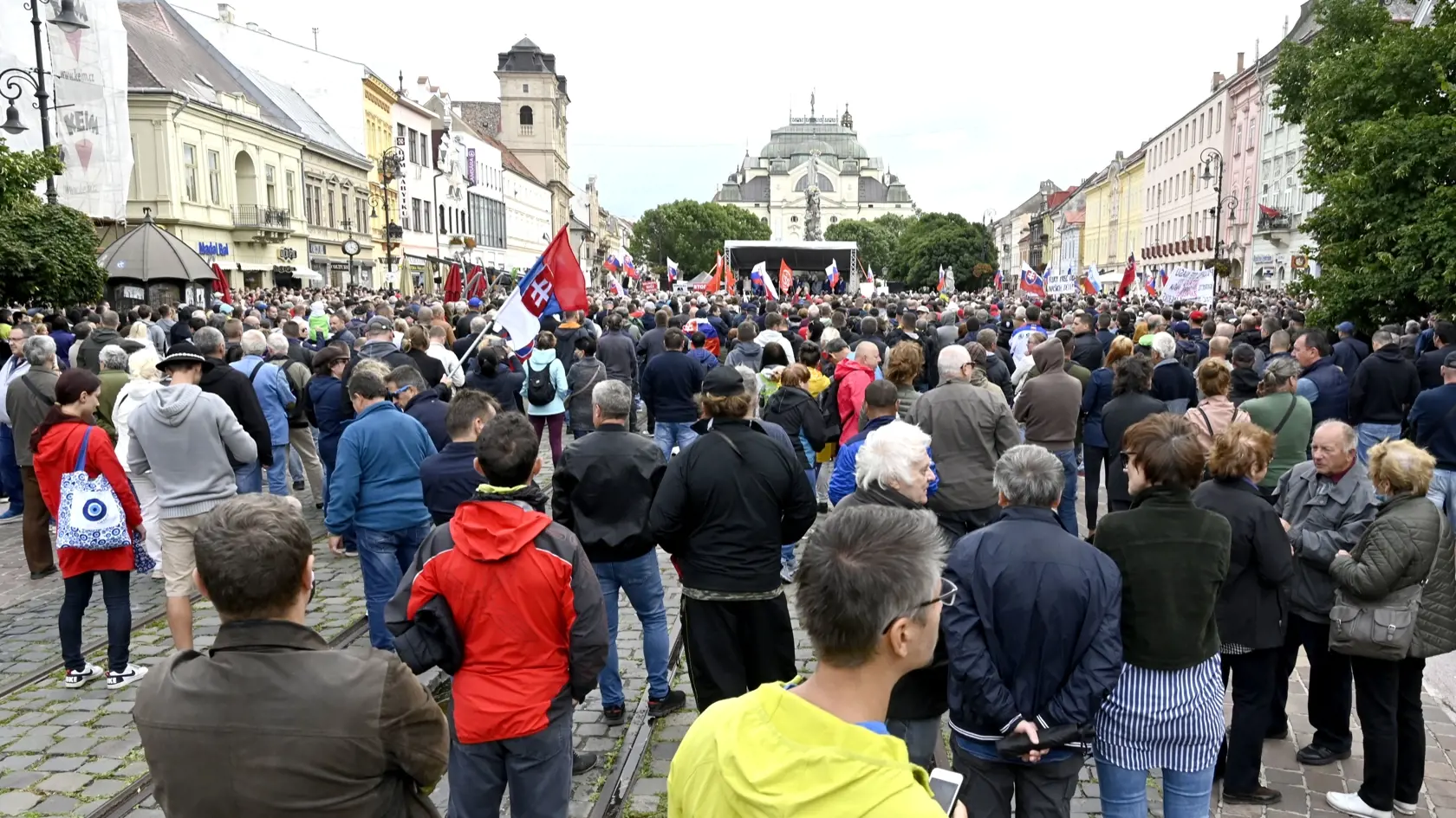 Posledný protivládny protest sa za účasti Smeru-SD uskutočnil 1. septembra v Košiciach.