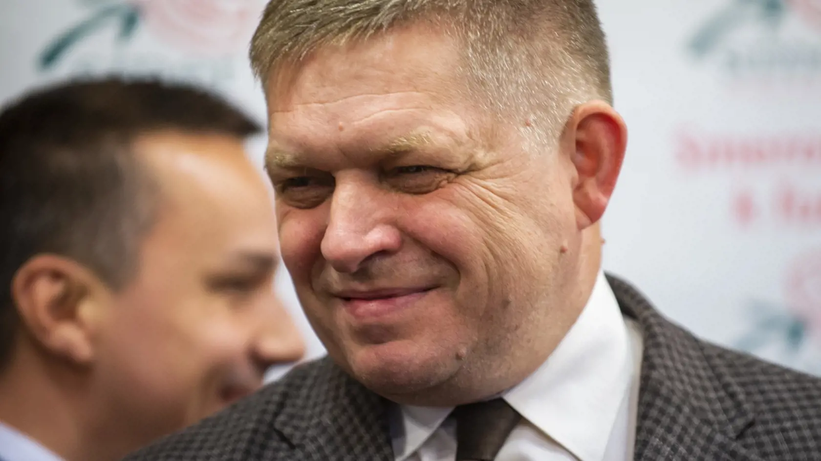 Na snímke poslanec a predseda strany Robert Fico (Smer-SD)