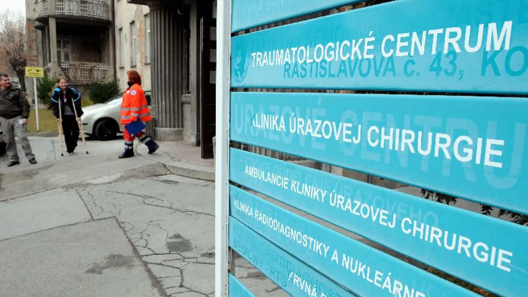 Nemocnica funguje v mimoriadnom režime. Platní množstvo nariadení a opatrení.