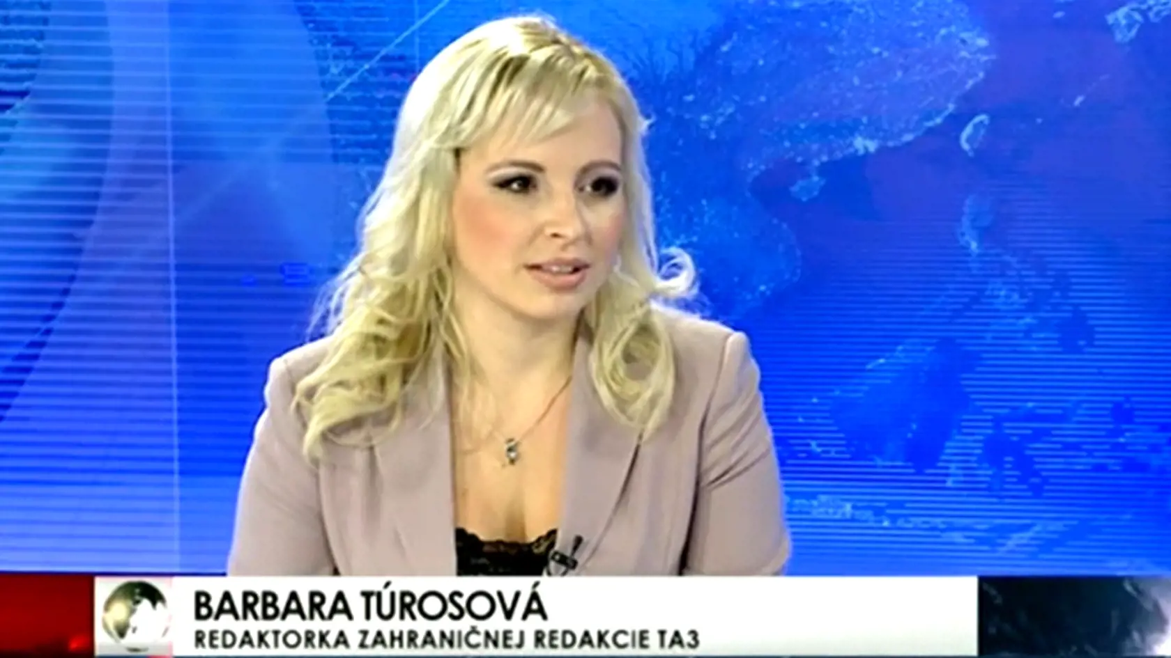 Túrosová v minulosti pracovala ako redaktorka pre TA3 špecializujúcu sa na zahraničné udalosti. Pozornosť médií upútala aj v roku 2020, na pozícii hovorkyne v rezorte vnútra Romana Mikulca. Post obsadila bez výberového konania, a keďže vtedy tvorila pár s Naďom, objavili sa špekulácie,  či jej „lukratívnu“ pozíciu nezabezpečil práve novopečený minister. Rodinkárstvo však všetky strany odmietali.