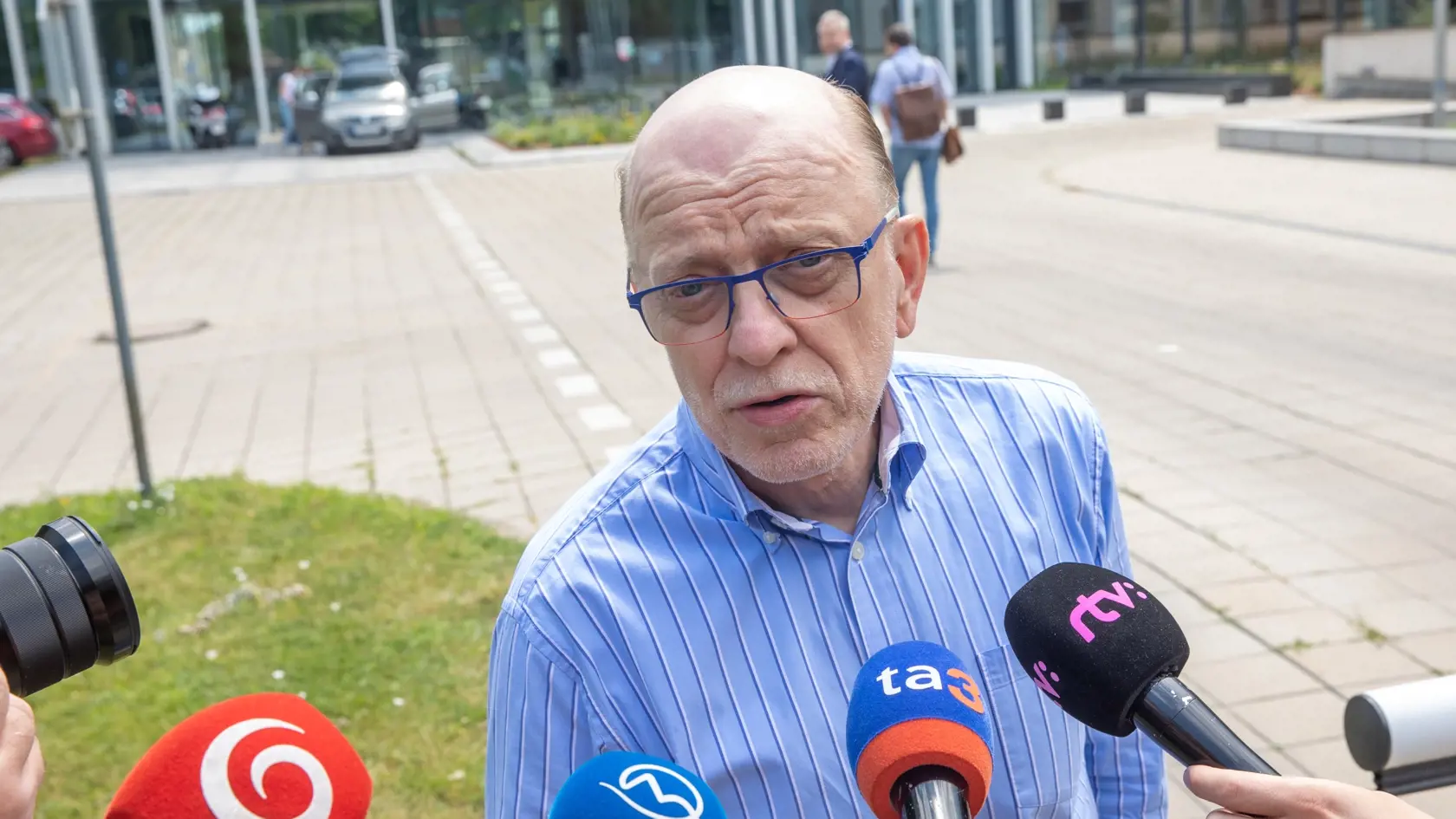 Na snímke je poslanec Národnej rady Slovenskej republiky za stranu SaS Alojz Baraník, pri príchode na mimoriadnu republikovú radu SaS.