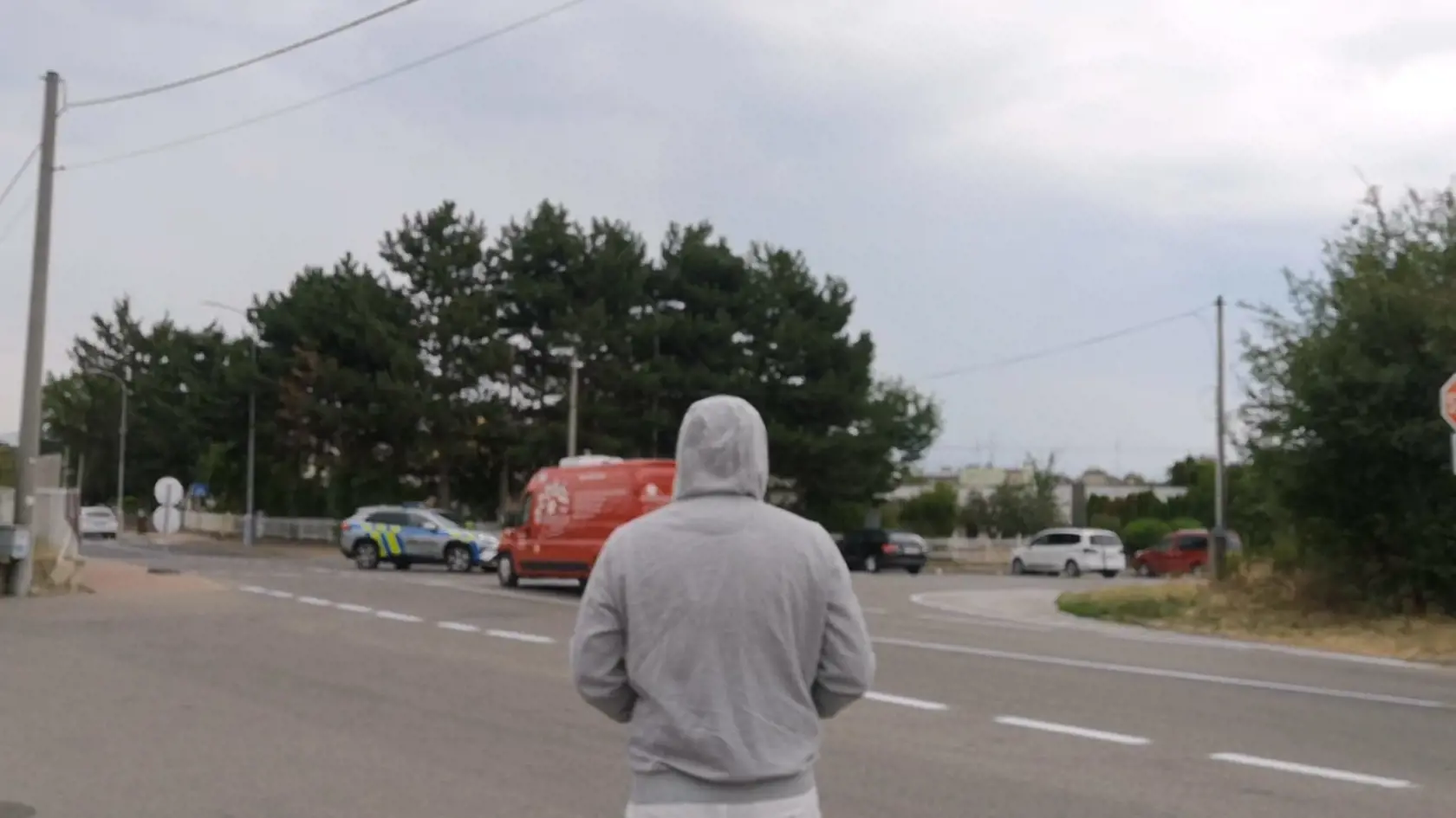 Na tomto mieste sa muž stretol so štyrmi chlapcami.