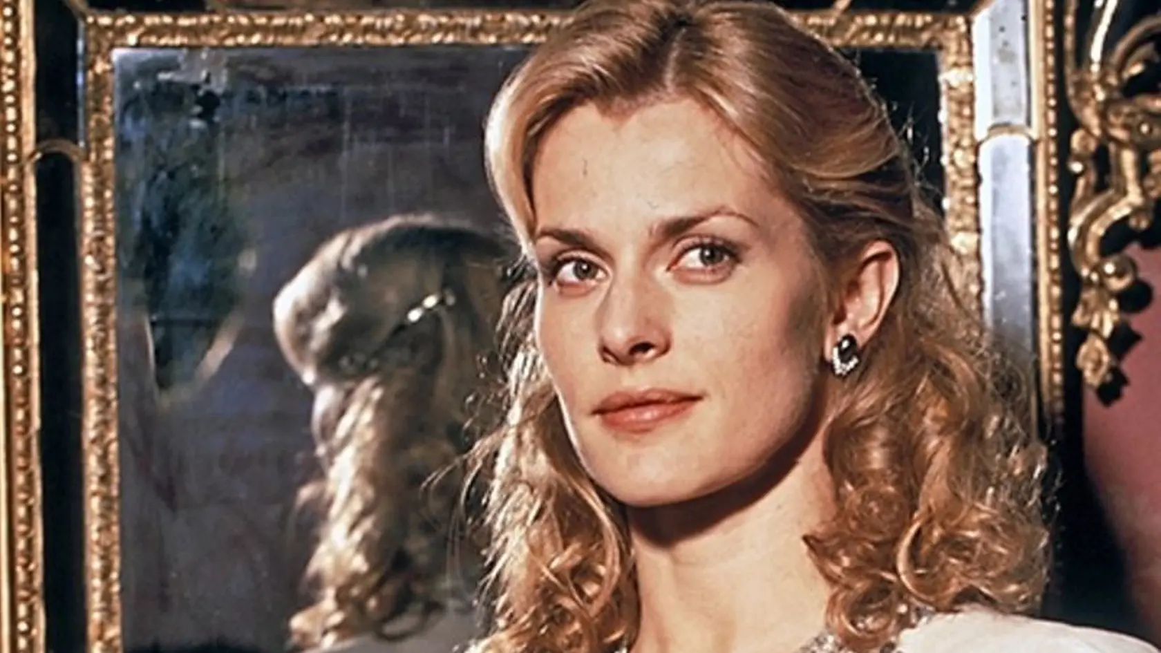 Vo sfilmovanom románe Prsteň si zahrala Nastassja Kinski.