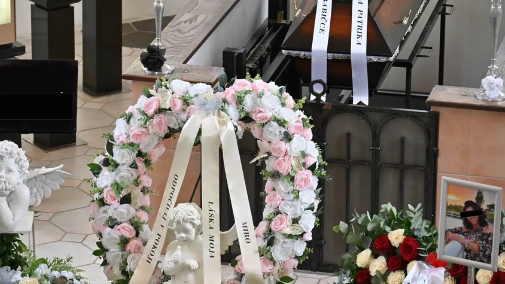 Smutný pohreb Jany (†55), ktorá zahynula pri nehode vlakov v Pardubiciach.