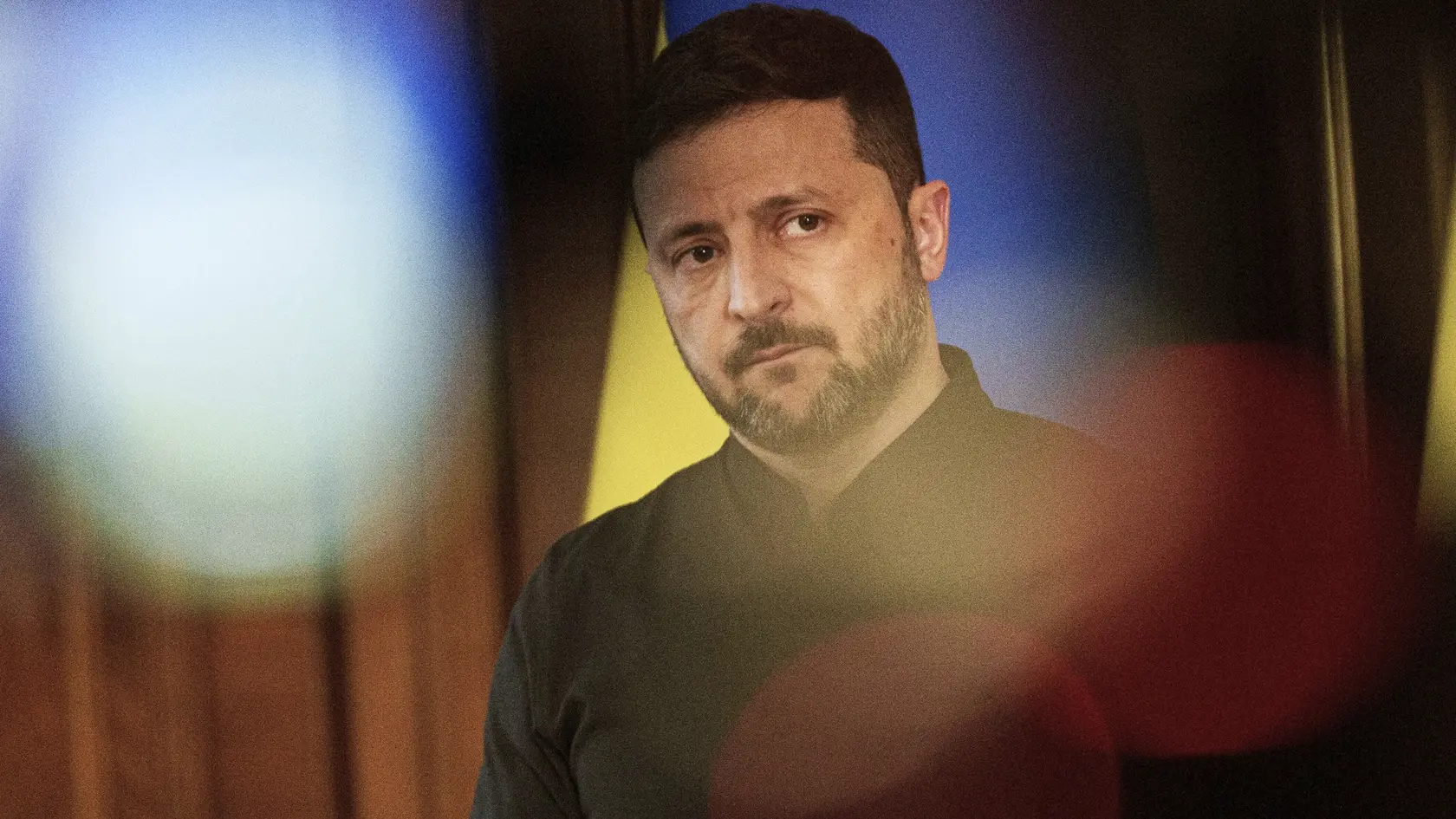 Na snímke ukrajinský prezident Volodymyr Zelenskyj hovorí počas tlačovej konferencie v Kyjeve 13. mája 2025.