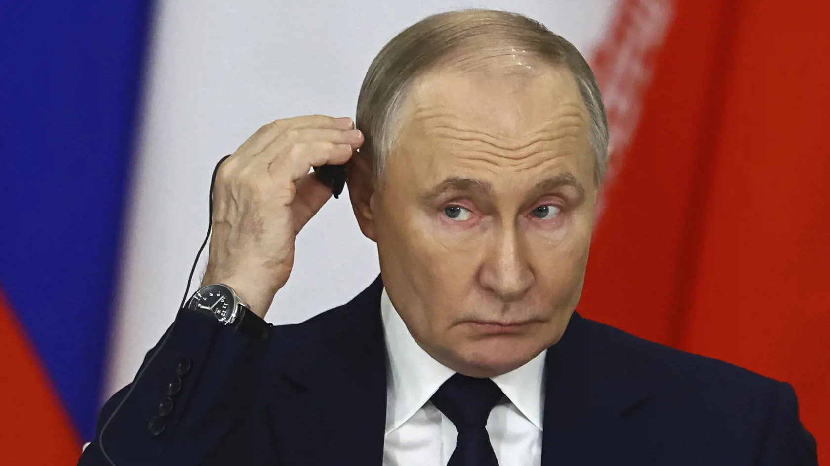 "Nepriateľské kroky proti Ruskej federácii nezostanú bez odozvy. Napriek všetkému bude Rusko naďalej obhajovať svoje národné záujmy a ochranu nového, spravodlivého svetového poriadku," dodalo ministerstvo podľa TASS.